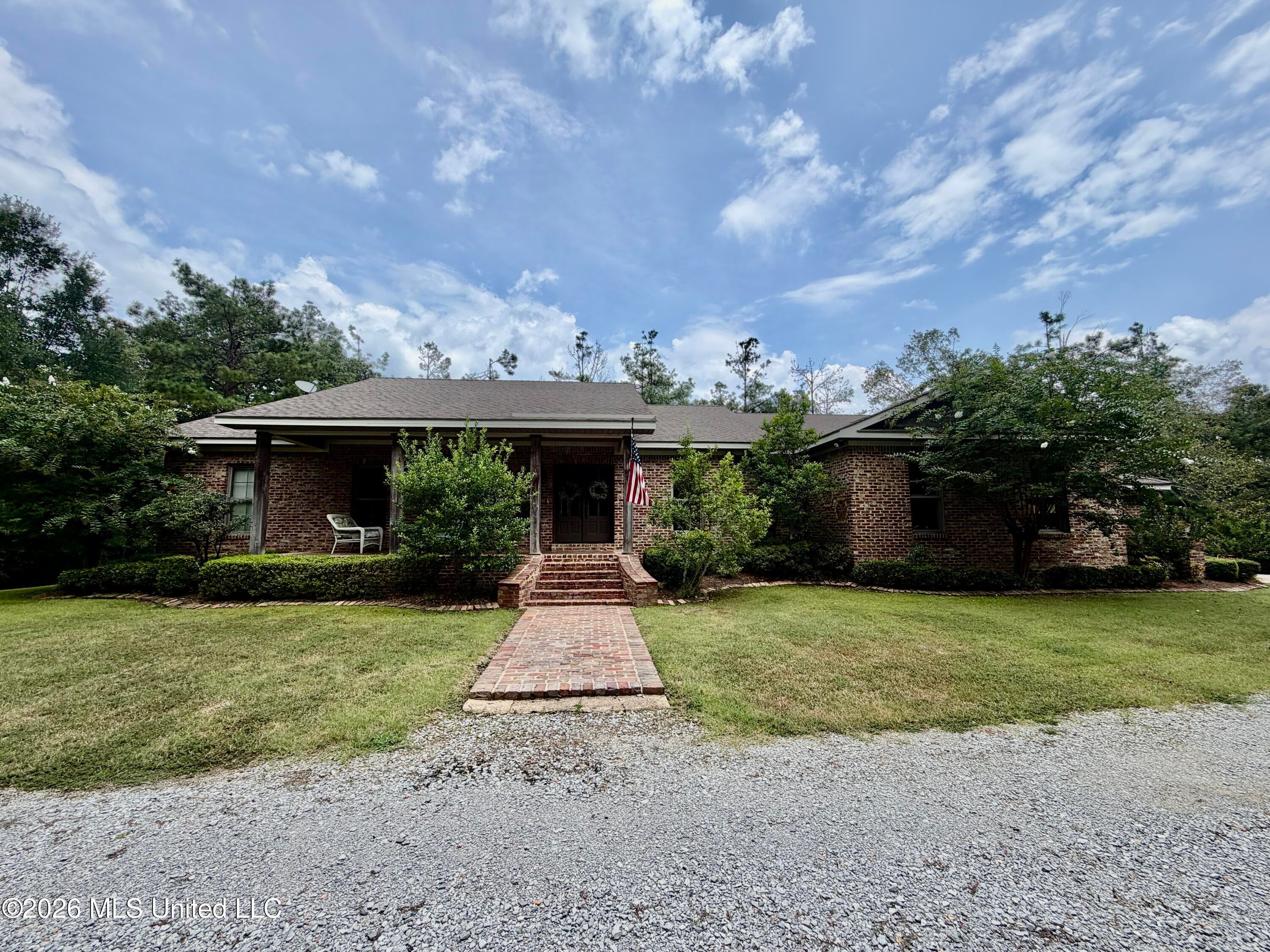 1081 County Road 184 — photo