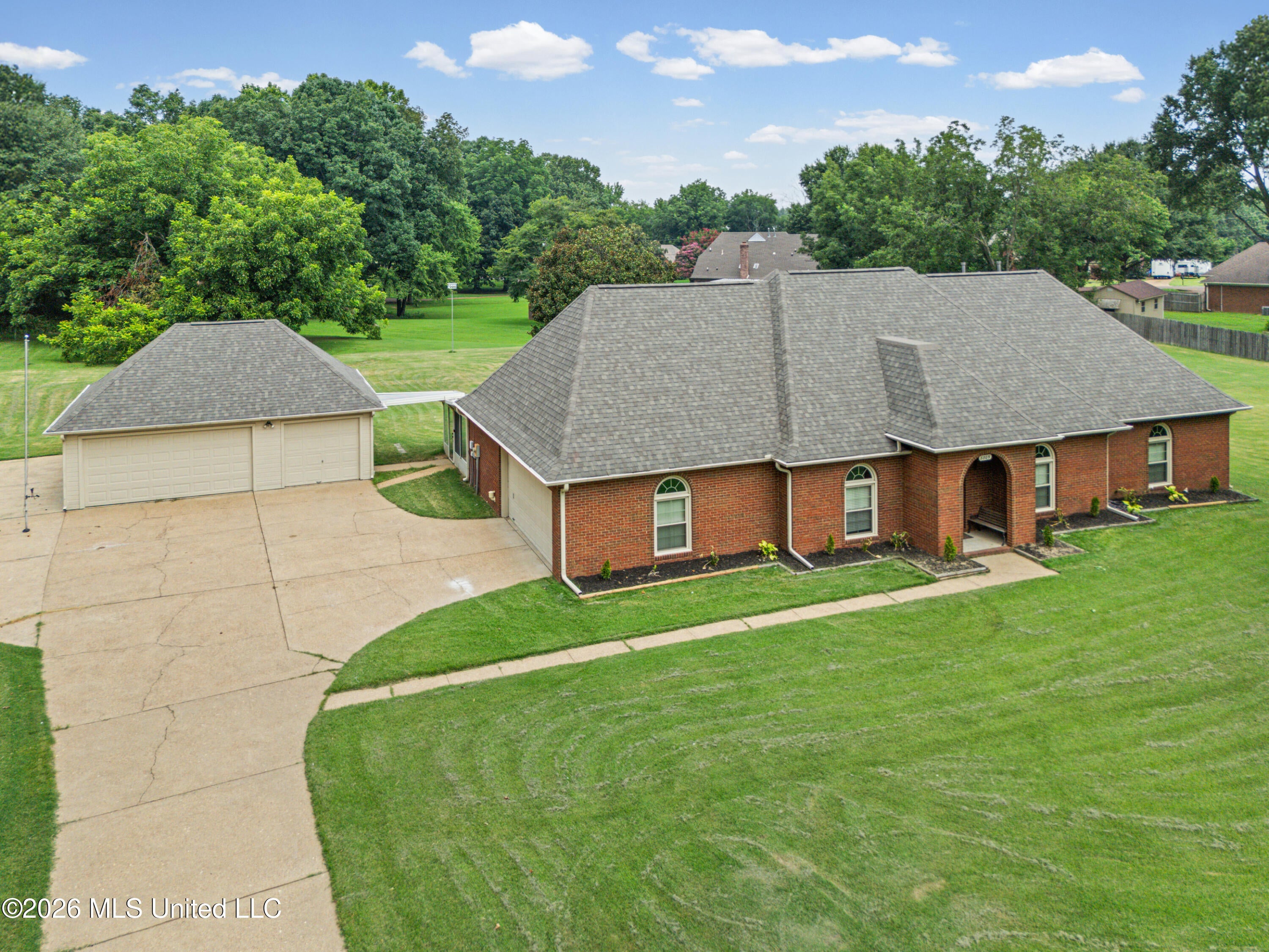 8805 Dove Hill Drive — photo