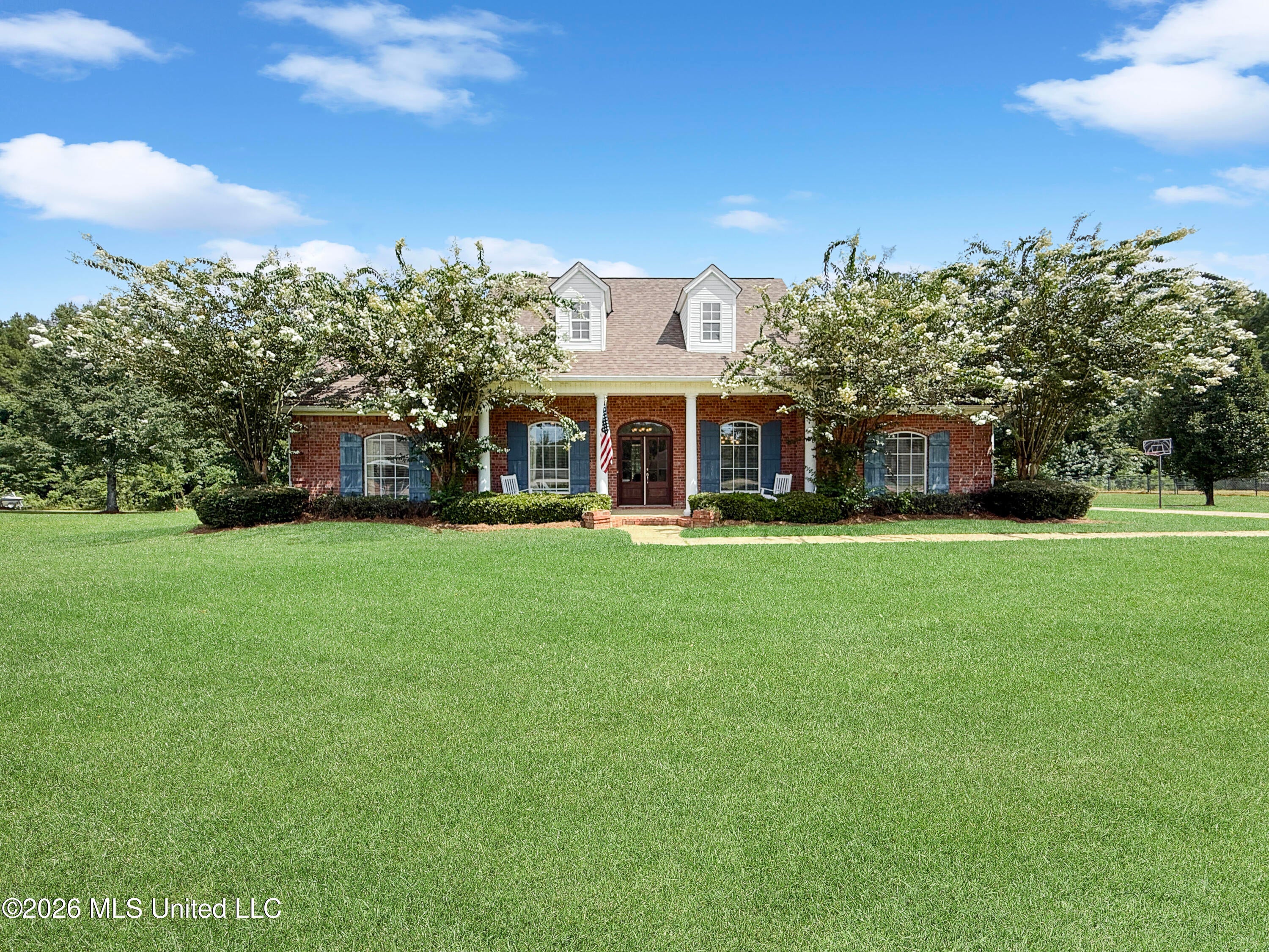1010 Longwood Place — photo