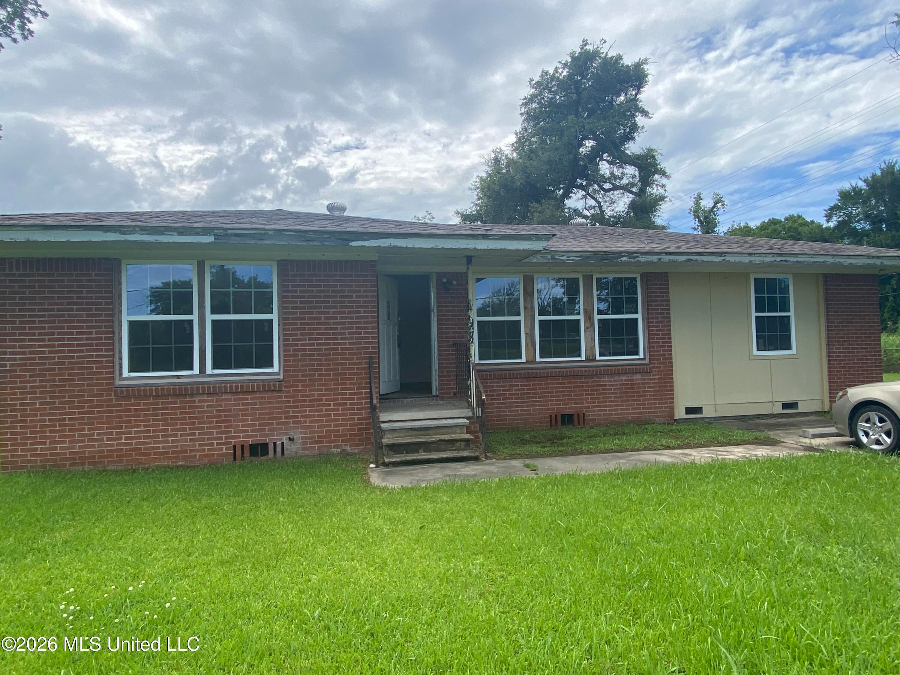 101 Vidalia Drive — photo