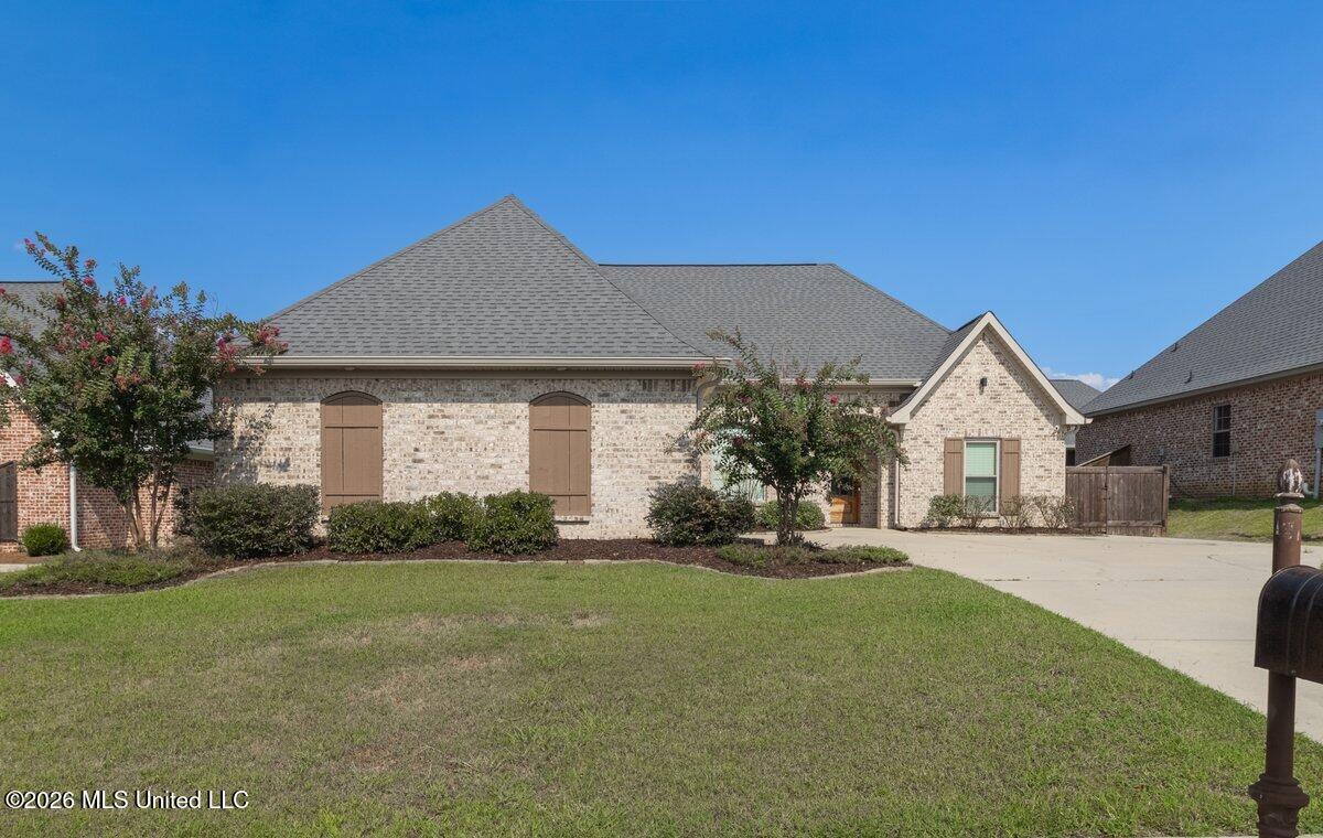 609 Gloucester Way — photo