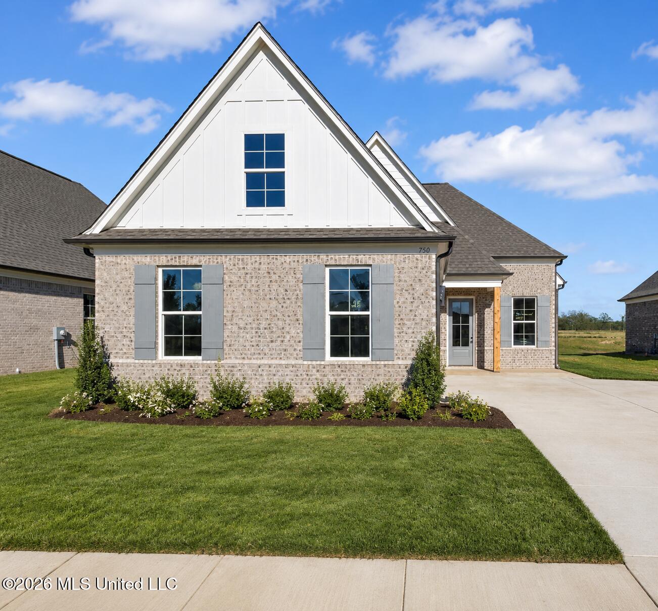 895 Coahoma Court — photo