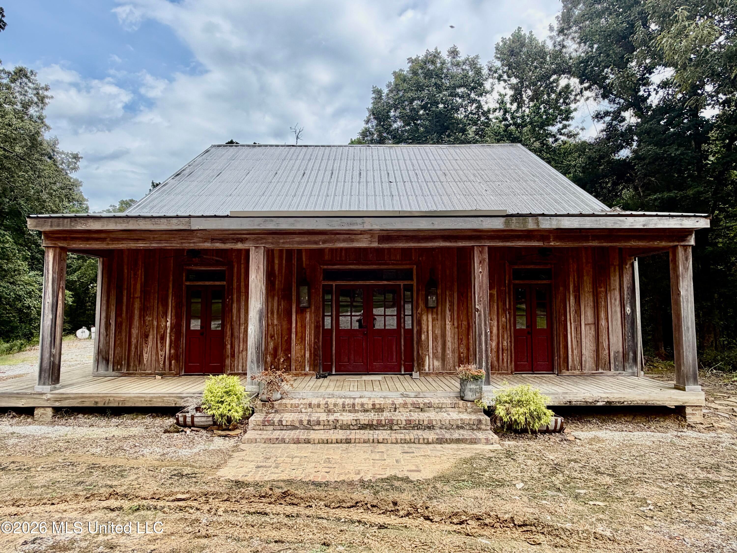 1081 County Road 184 B — photo