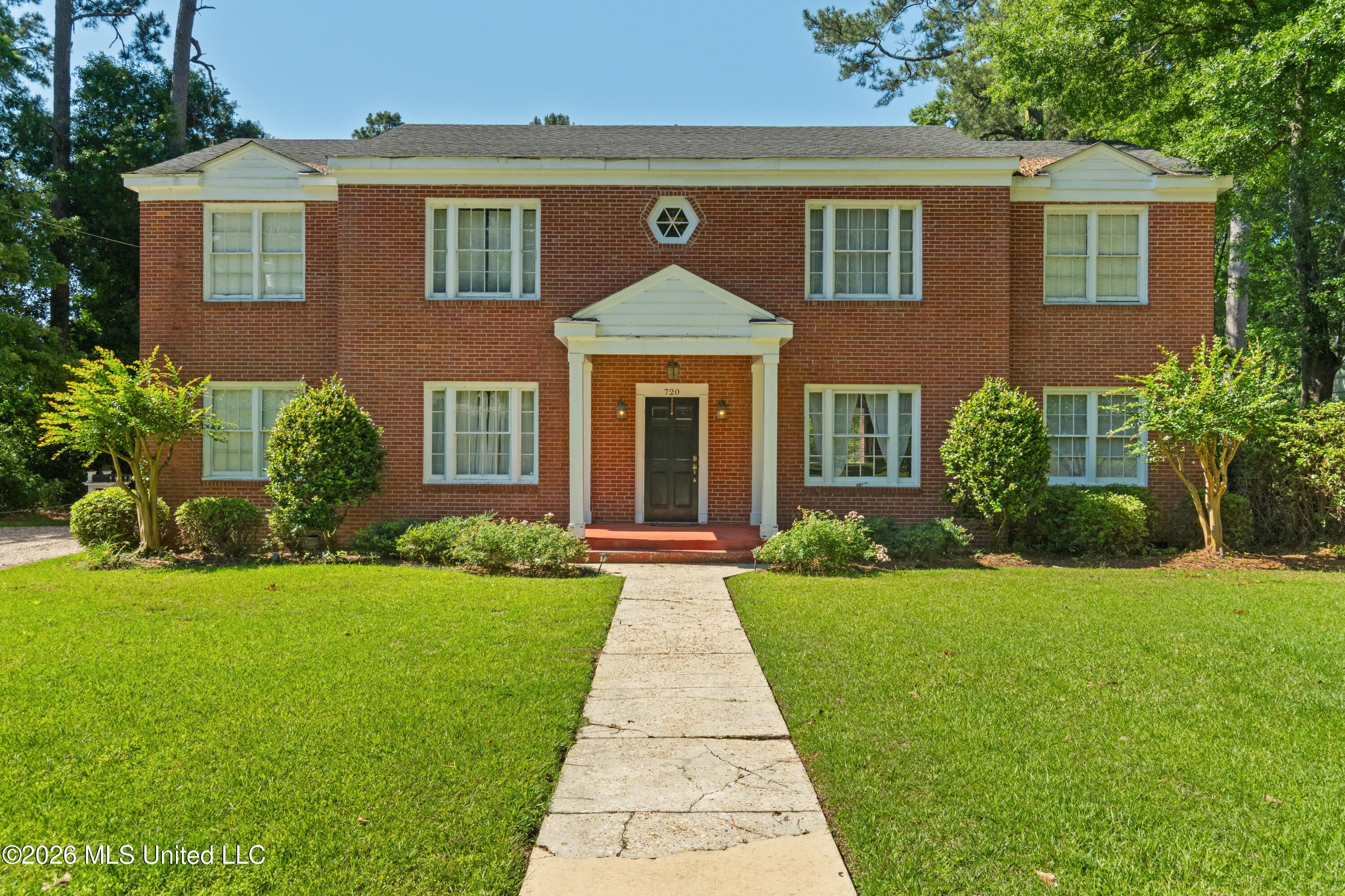 720 Broad Street — photo