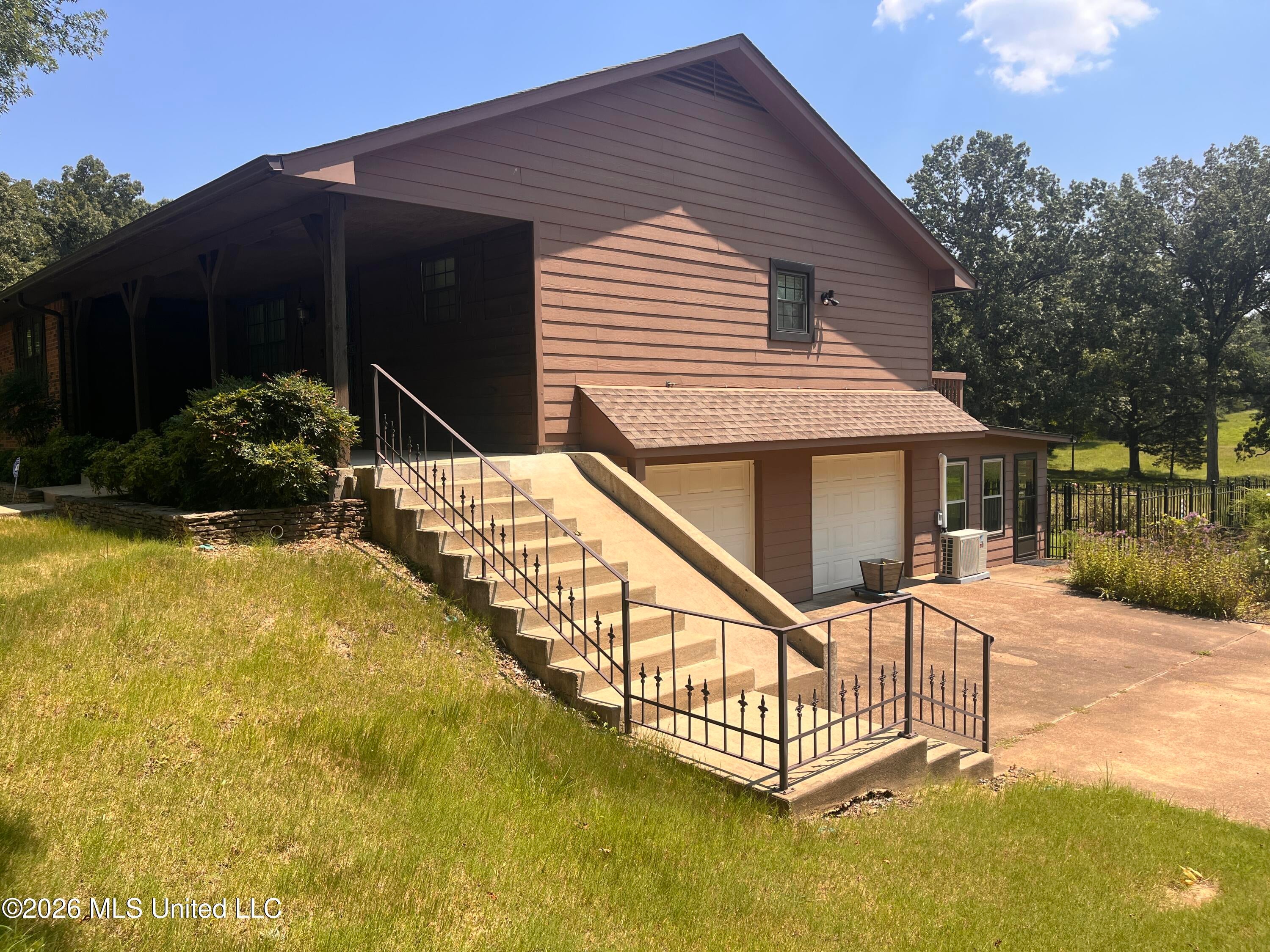 321 Odom Road — photo