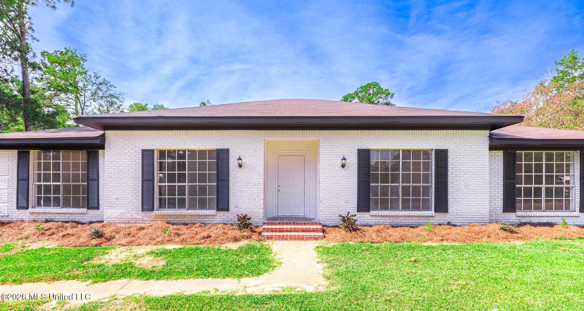 303 Kiowa Drive — photo