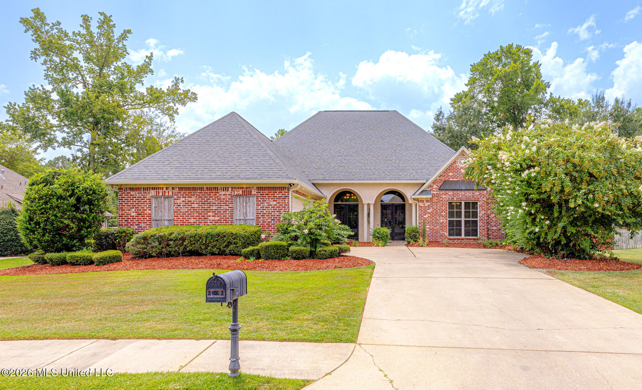 109 Bridgeton Way — photo
