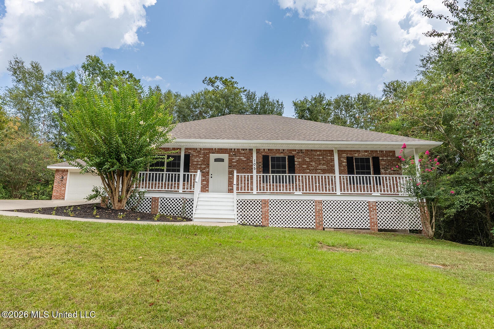 105 W Sunnybrook Road — photo