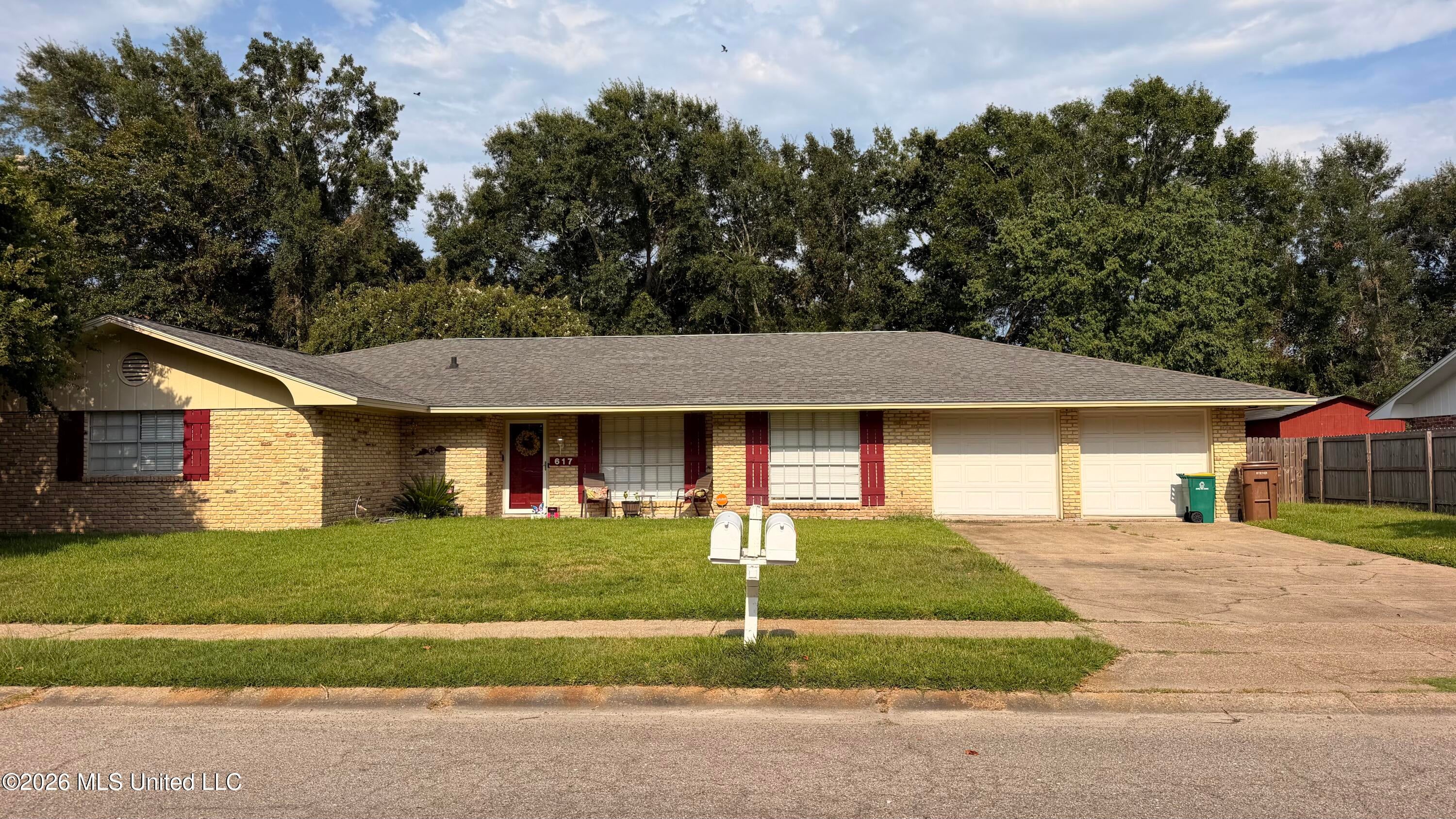 617 Briarwood Drive — photo