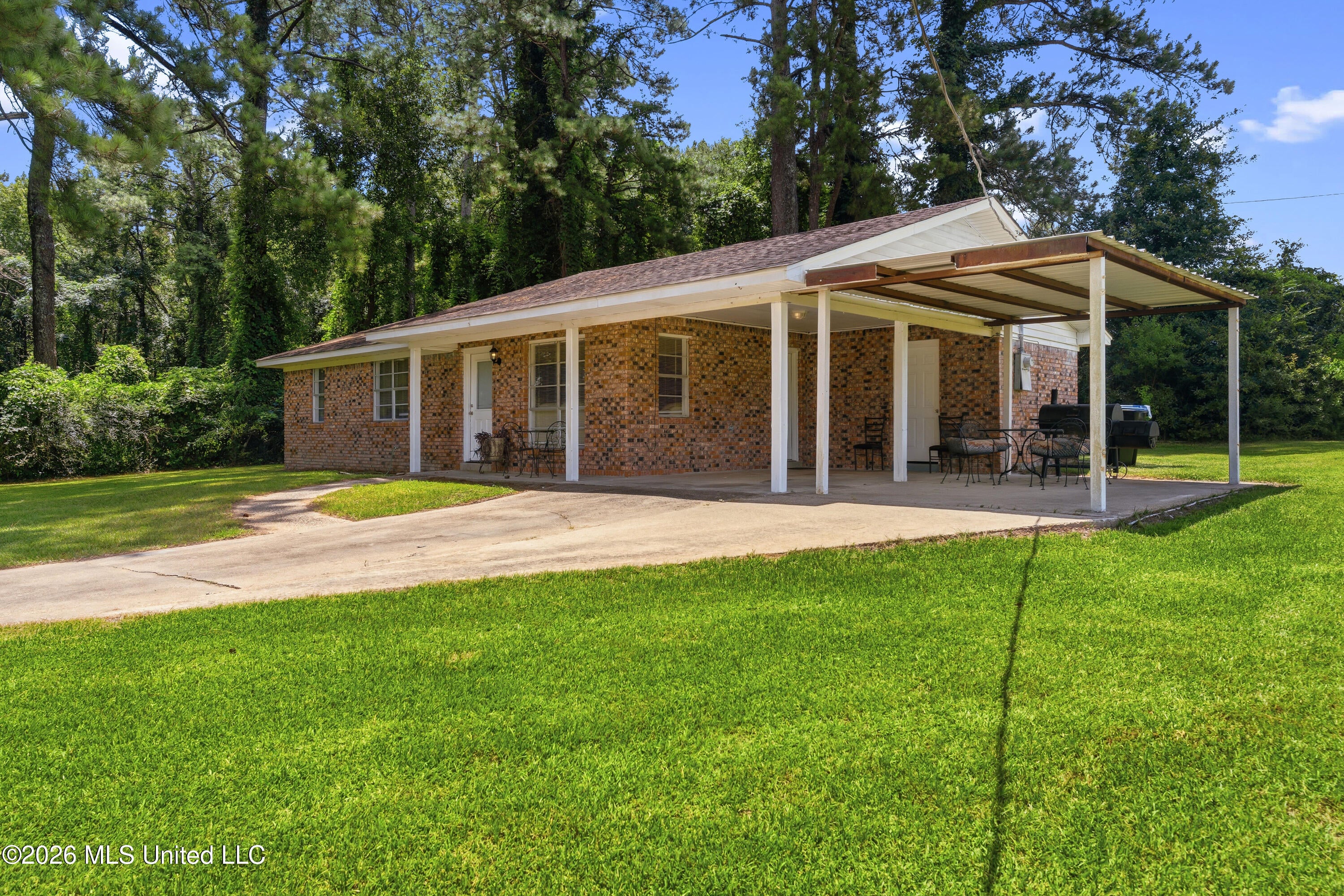1329 Dan Street — photo