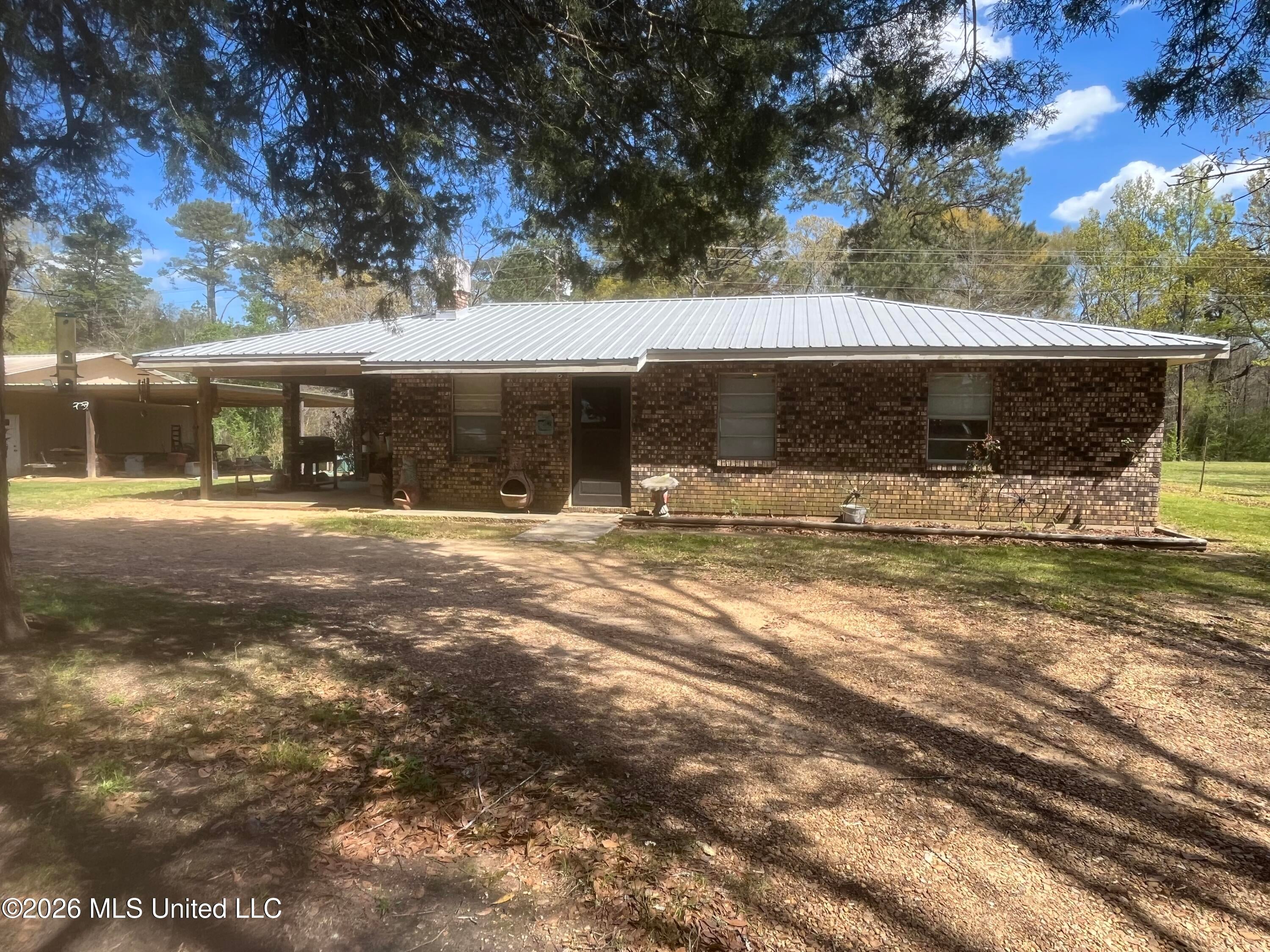 1215 NW Mount Zion Road — photo