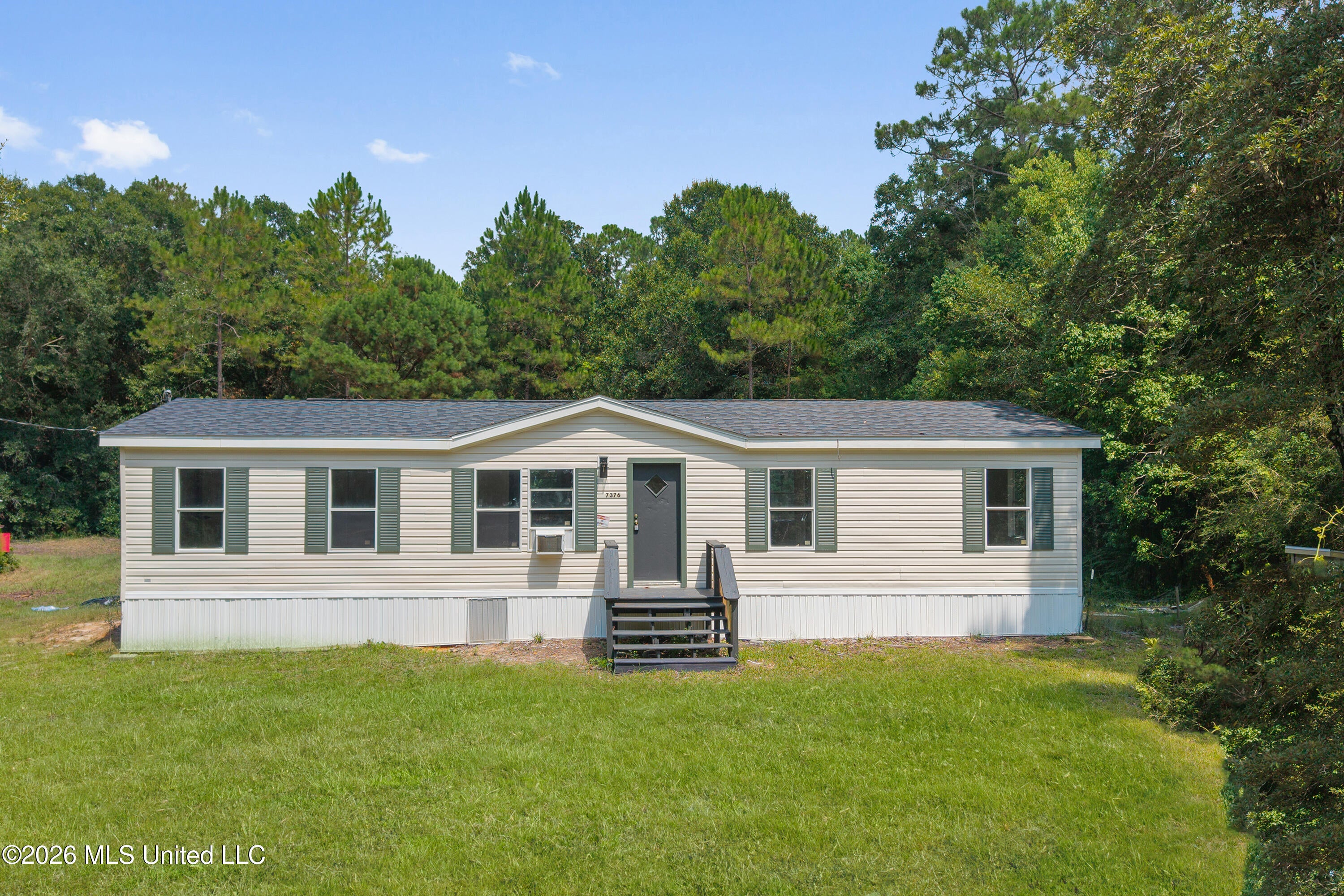 7376 Longridge Road — photo