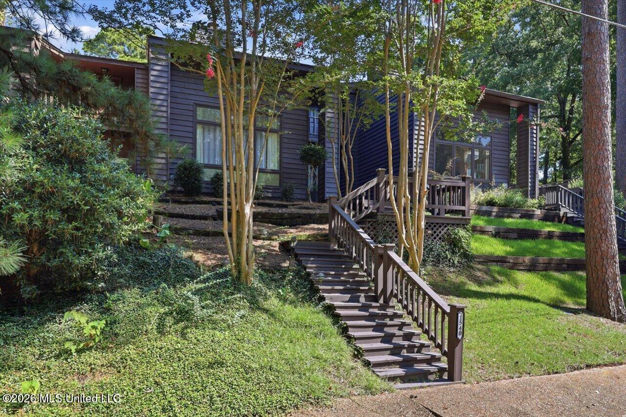 1540 Lakeside Drive — photo