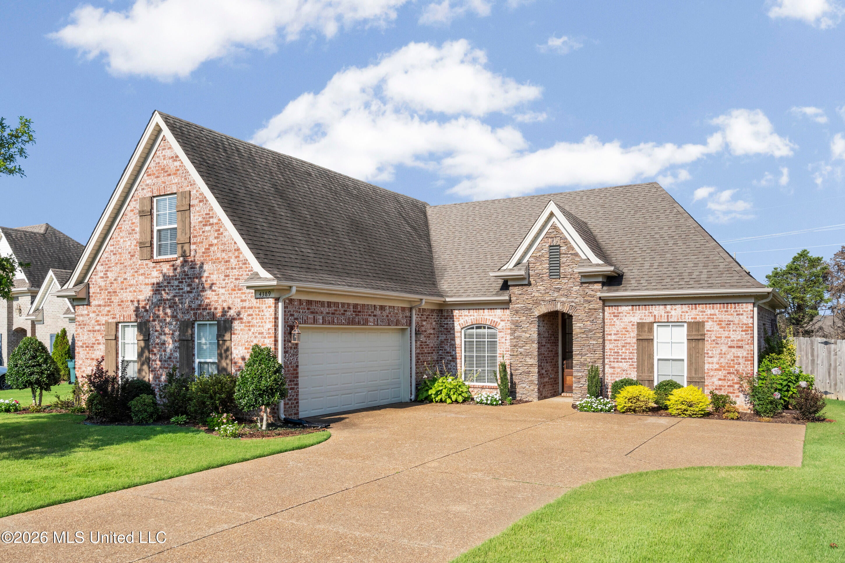 4389 W Vineyard Drive — photo