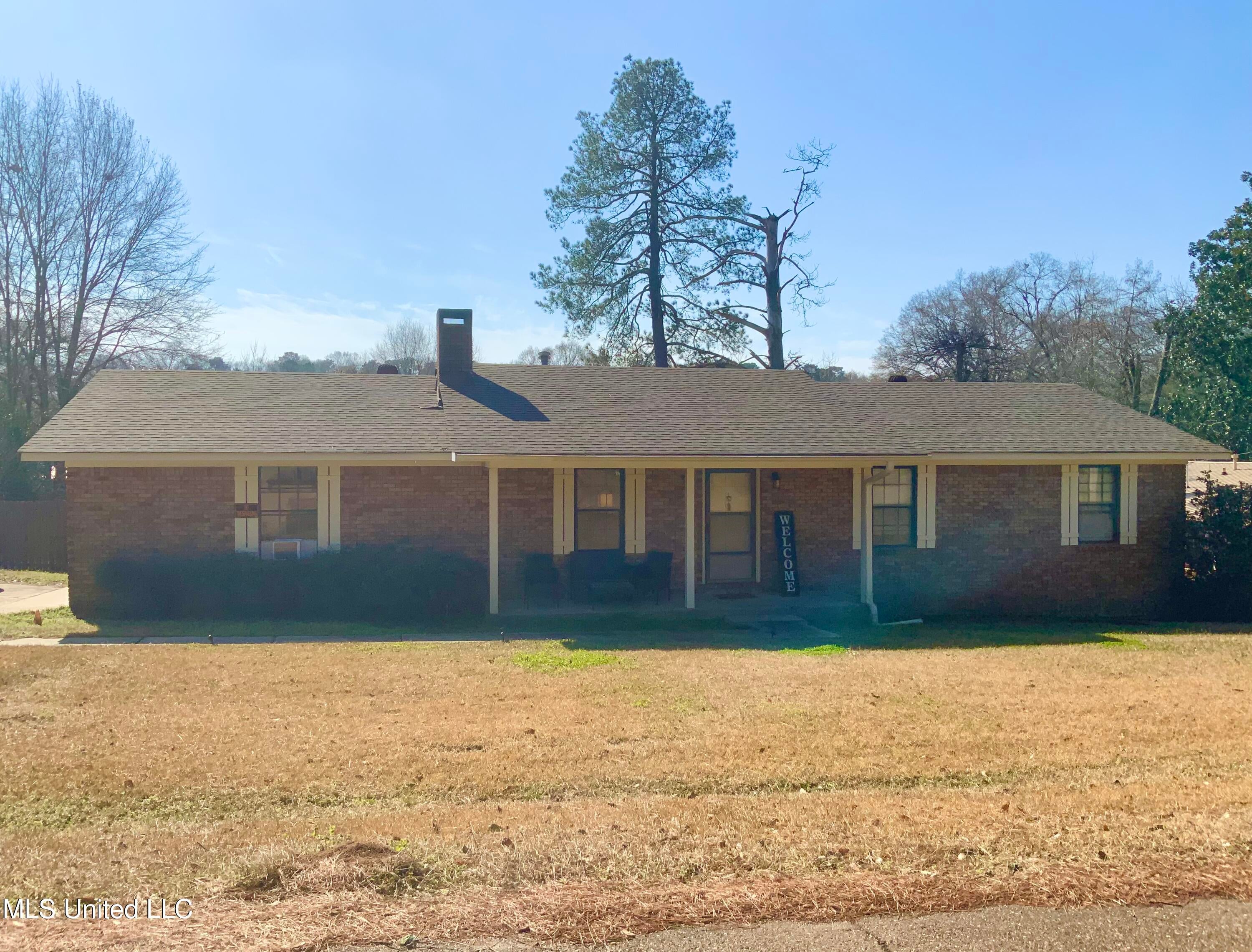 1002 Pecan Lane — photo