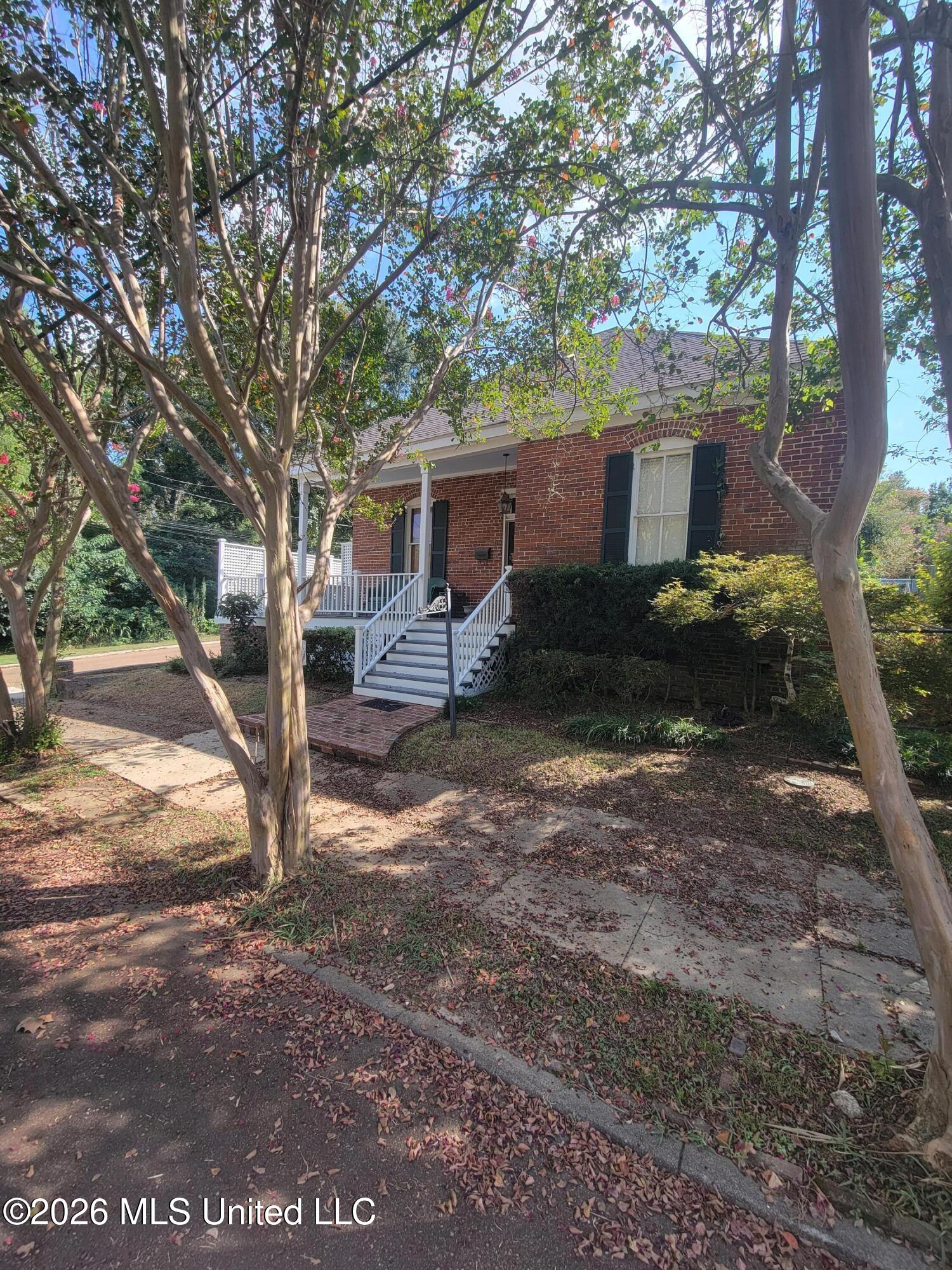 910 Washington Street — photo