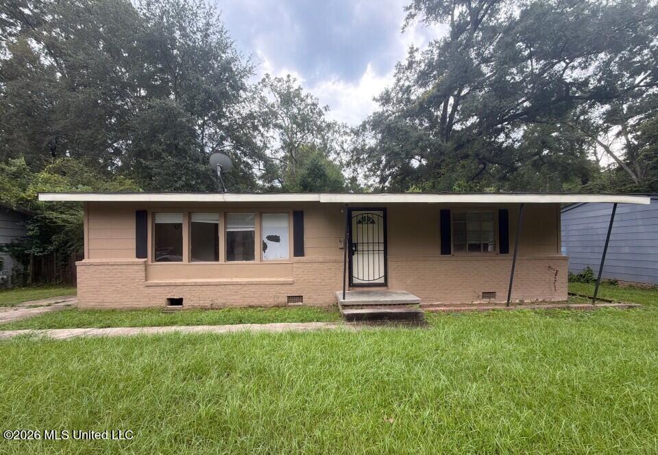 2747 Emerald Drive — photo
