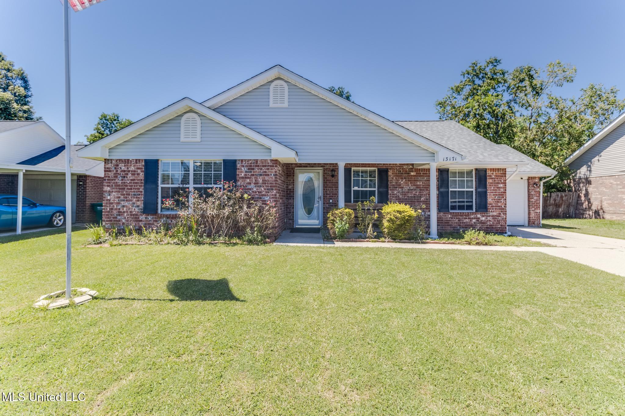 13171 W Country Hills Drive — photo