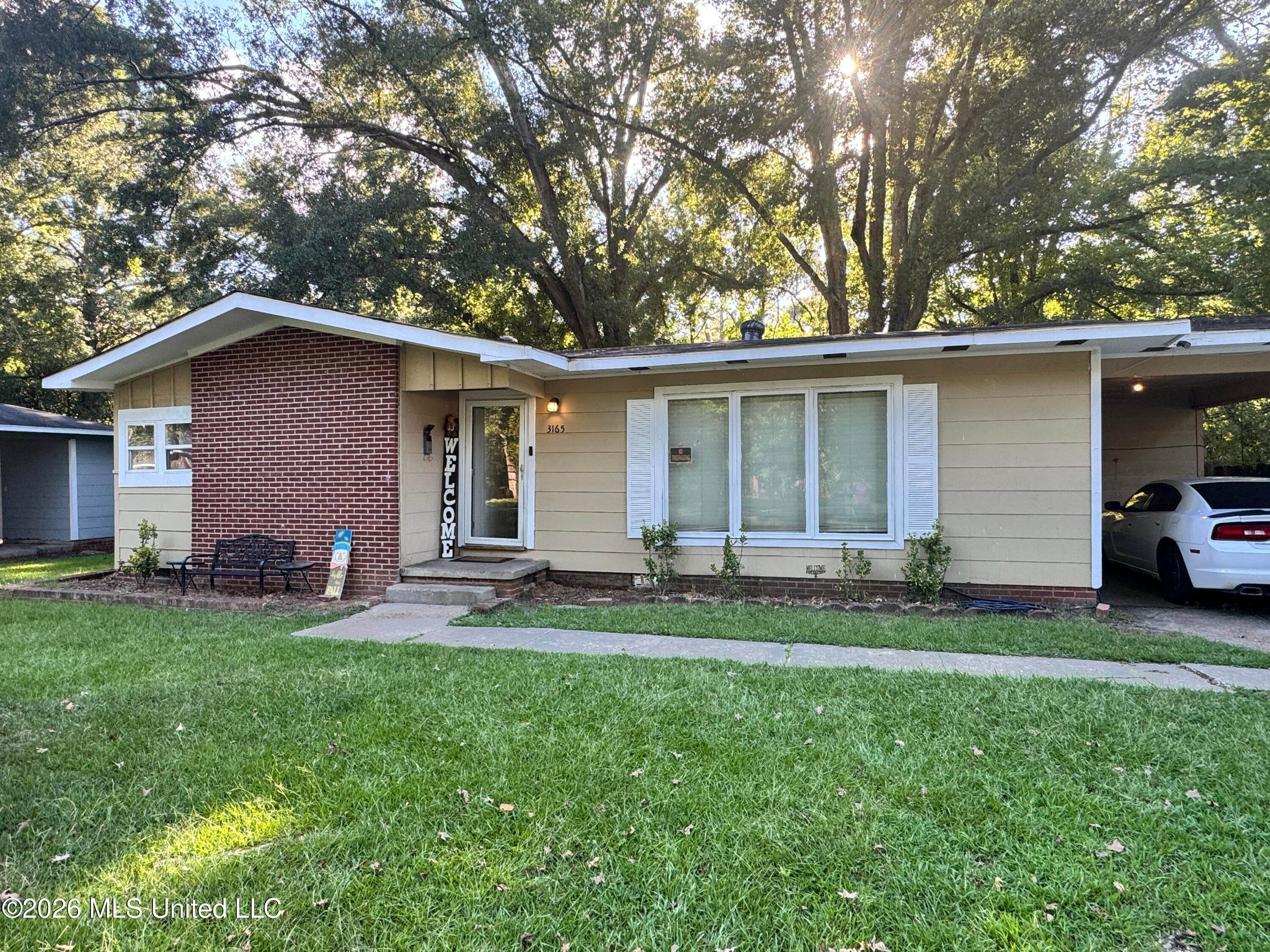 3165 Oak Forest Drive — photo