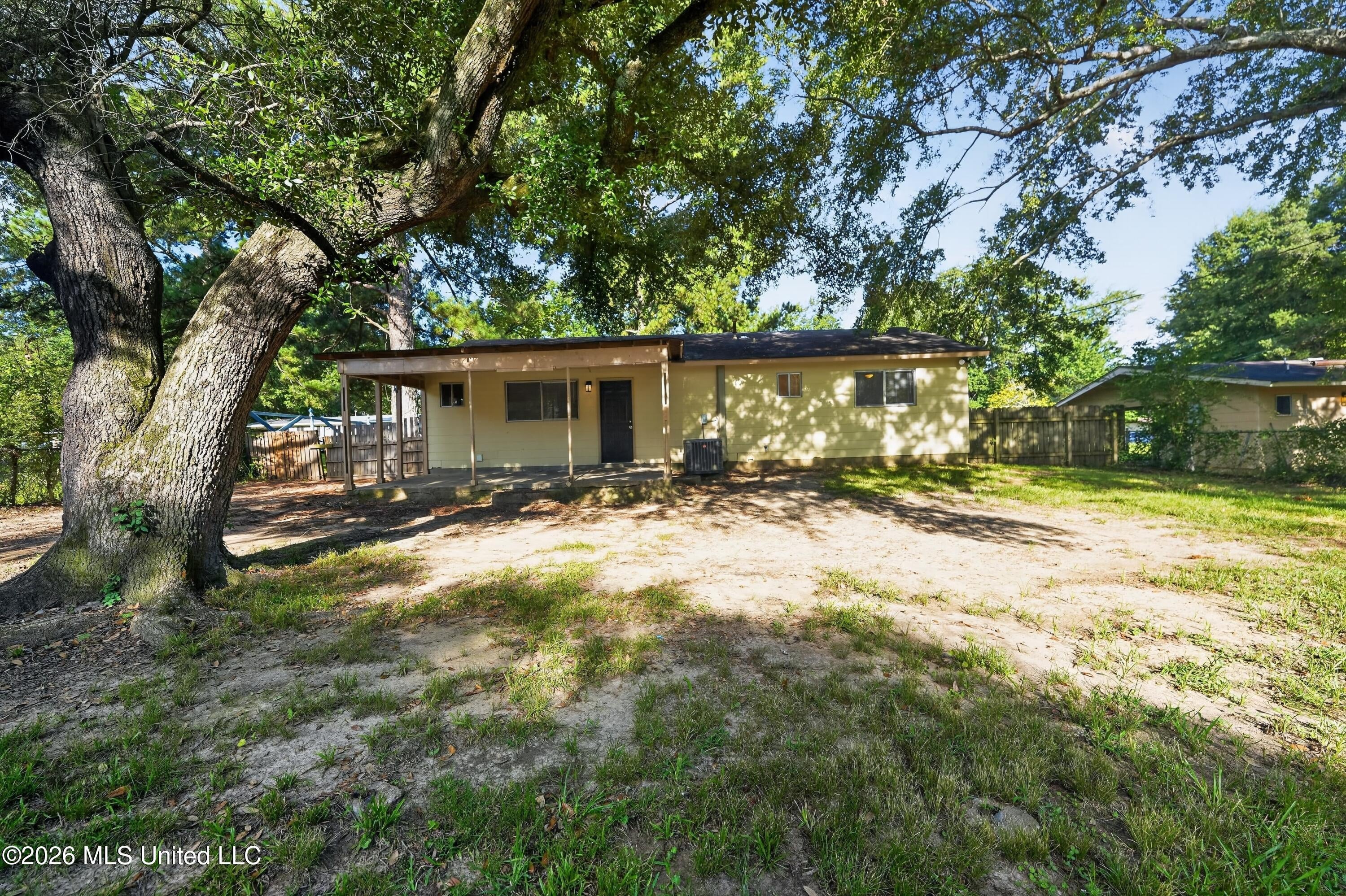 438 Queen Julianna Lane — photo