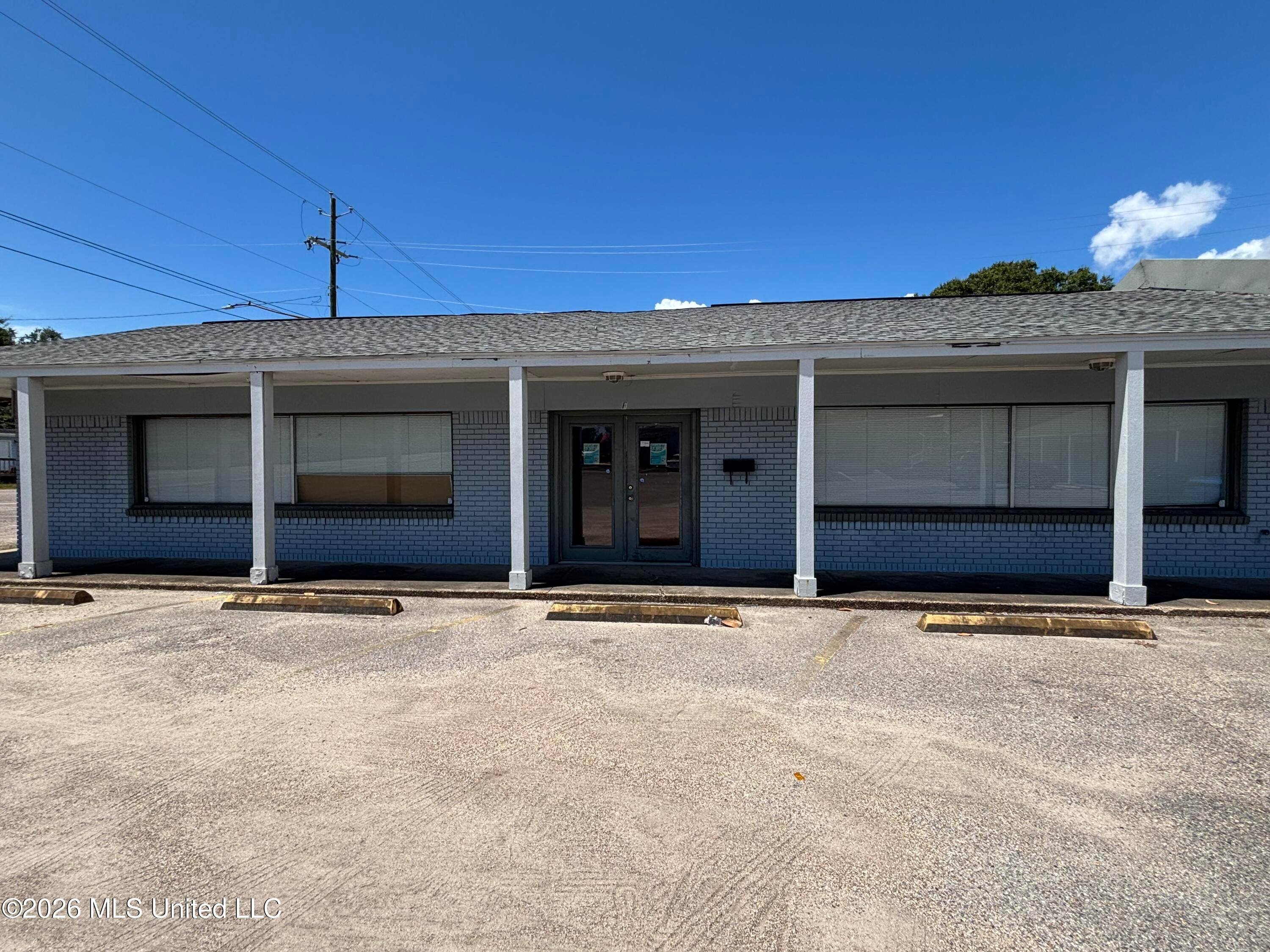 1900 Pass Road — photo