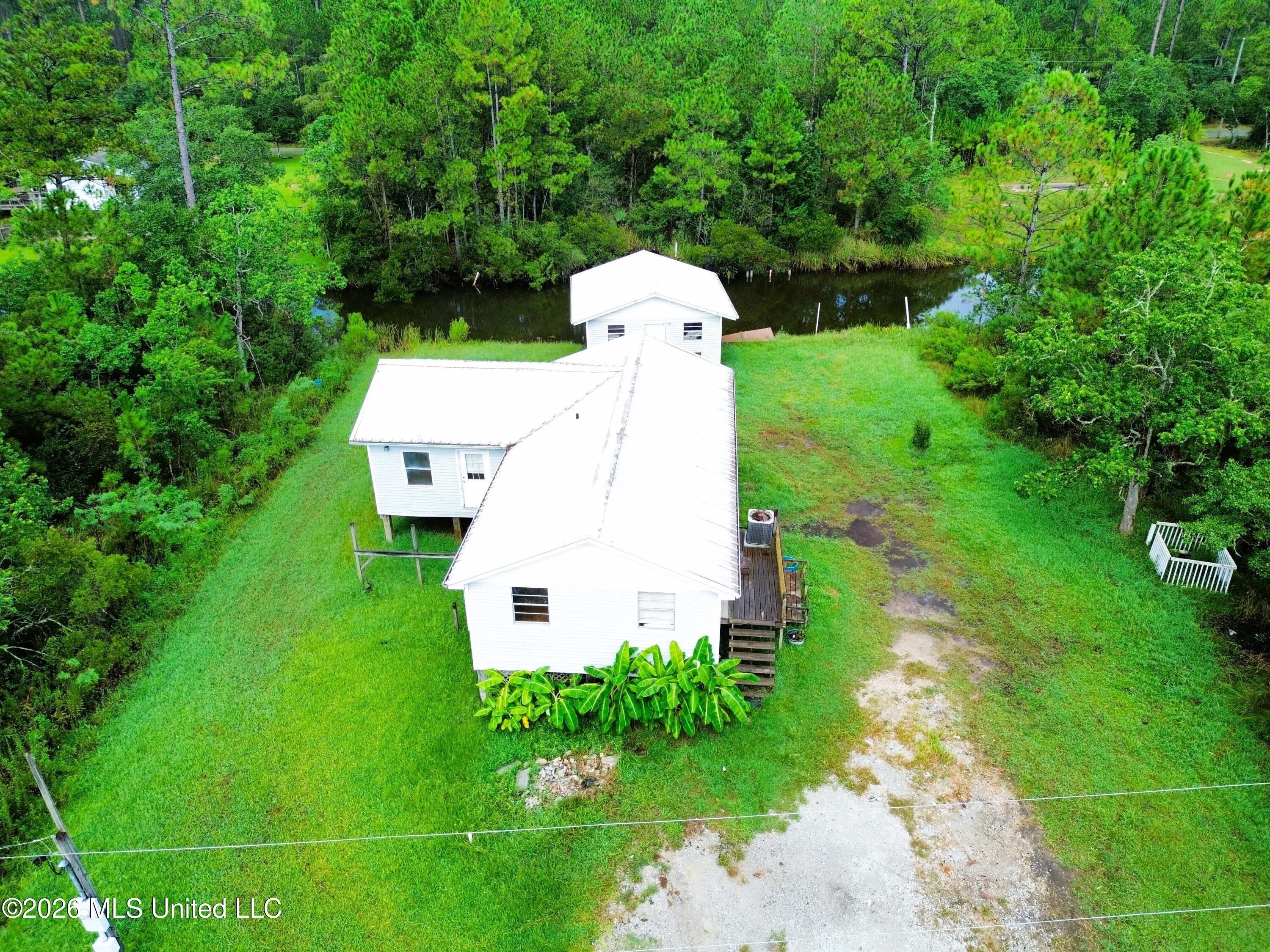 10095 Peachtree Drive — photo