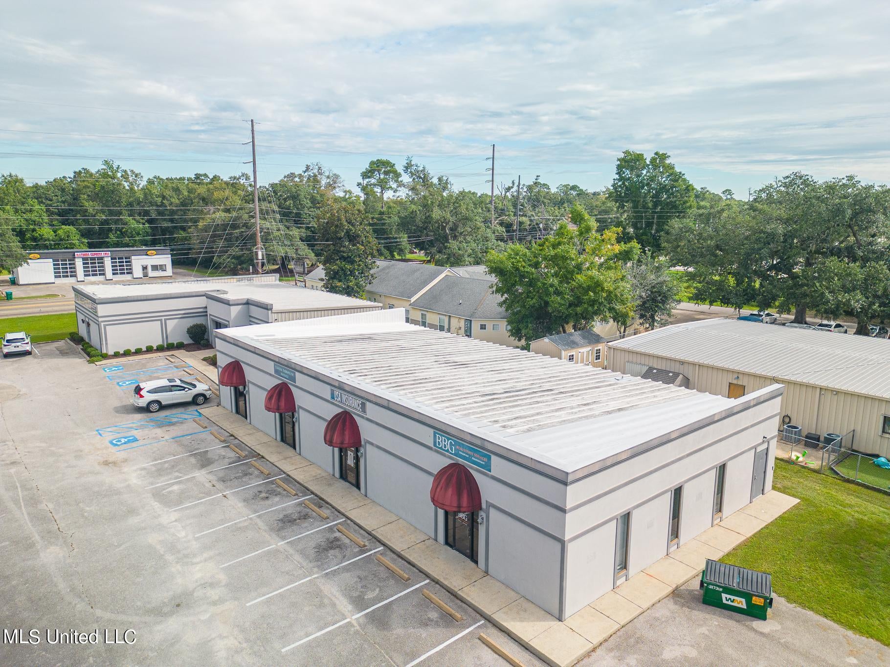 1092 Acadian Drive — photo