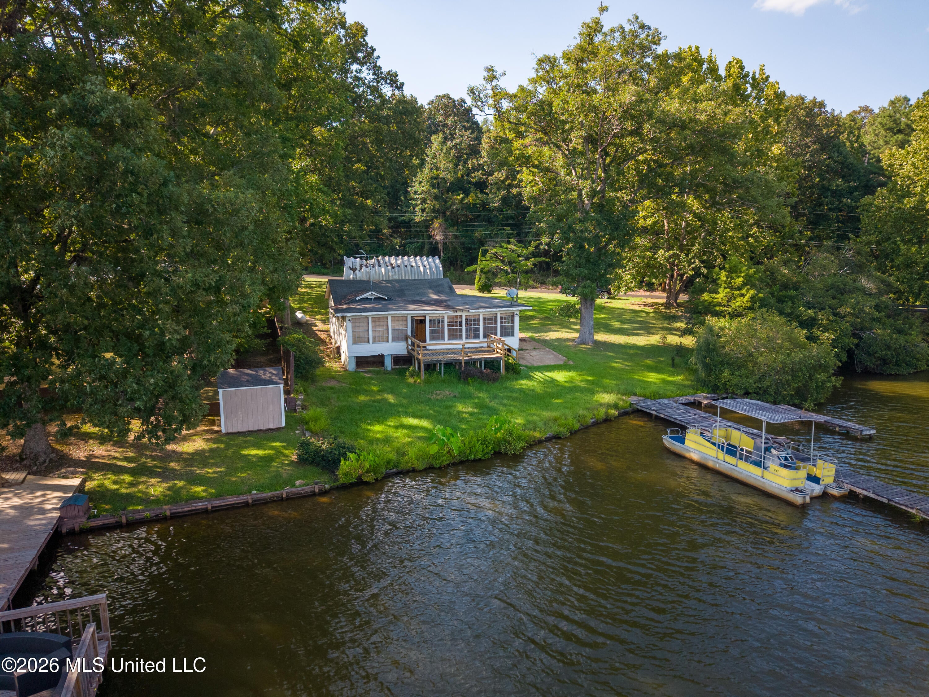 1385 Snow Lake Drive — photo