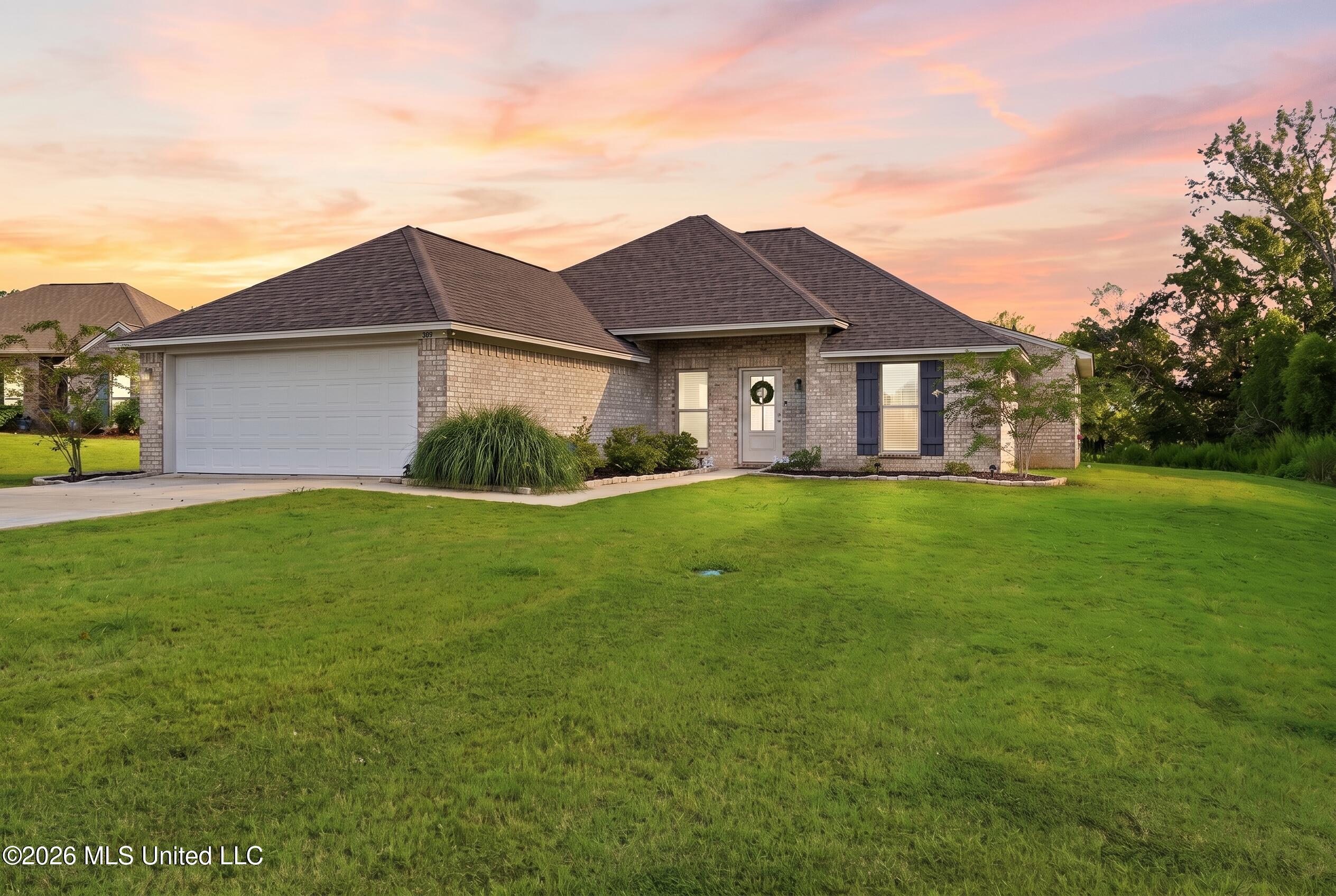 643 Westfield Drive — photo