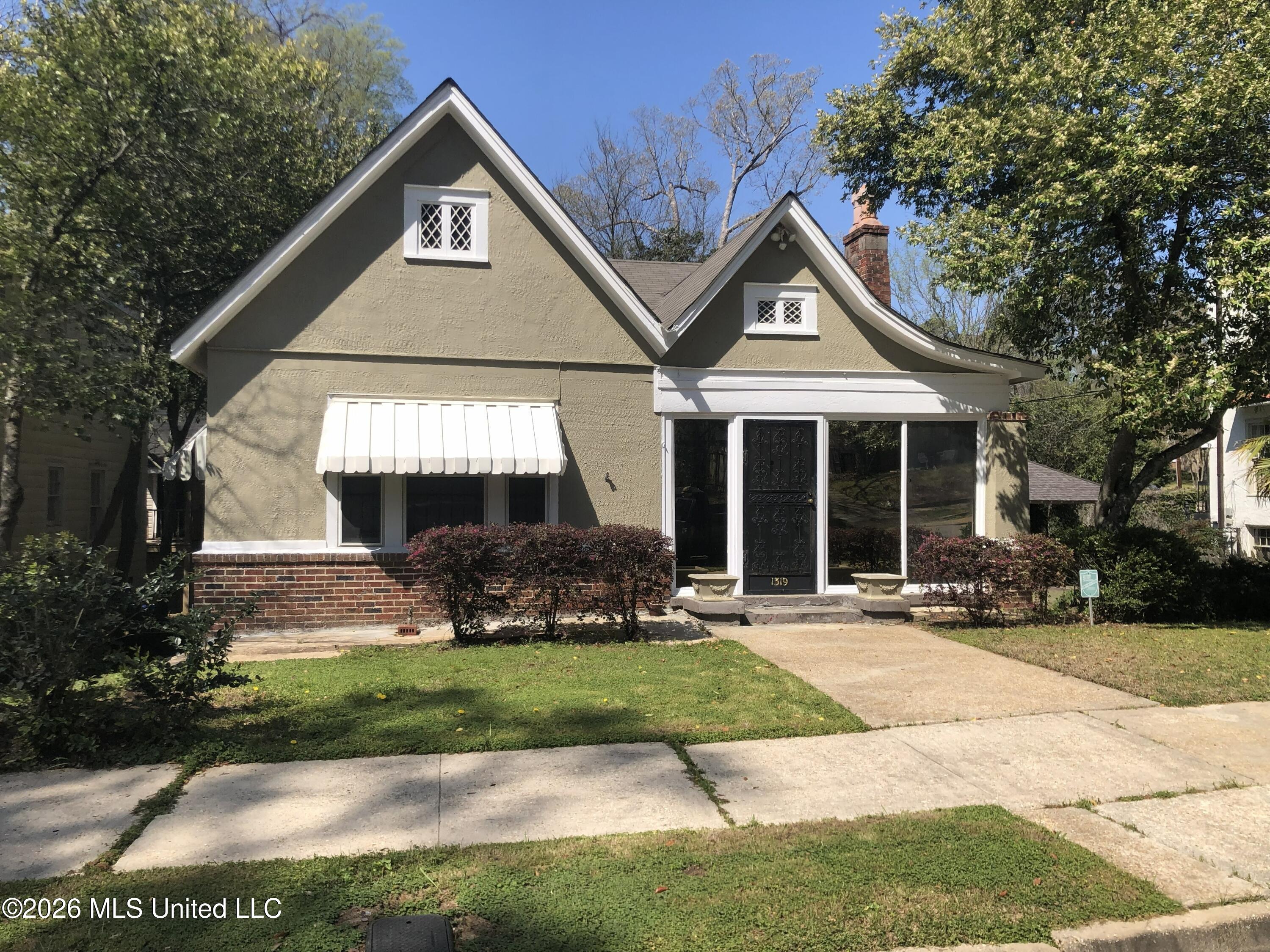 1319 Hazel Street — photo