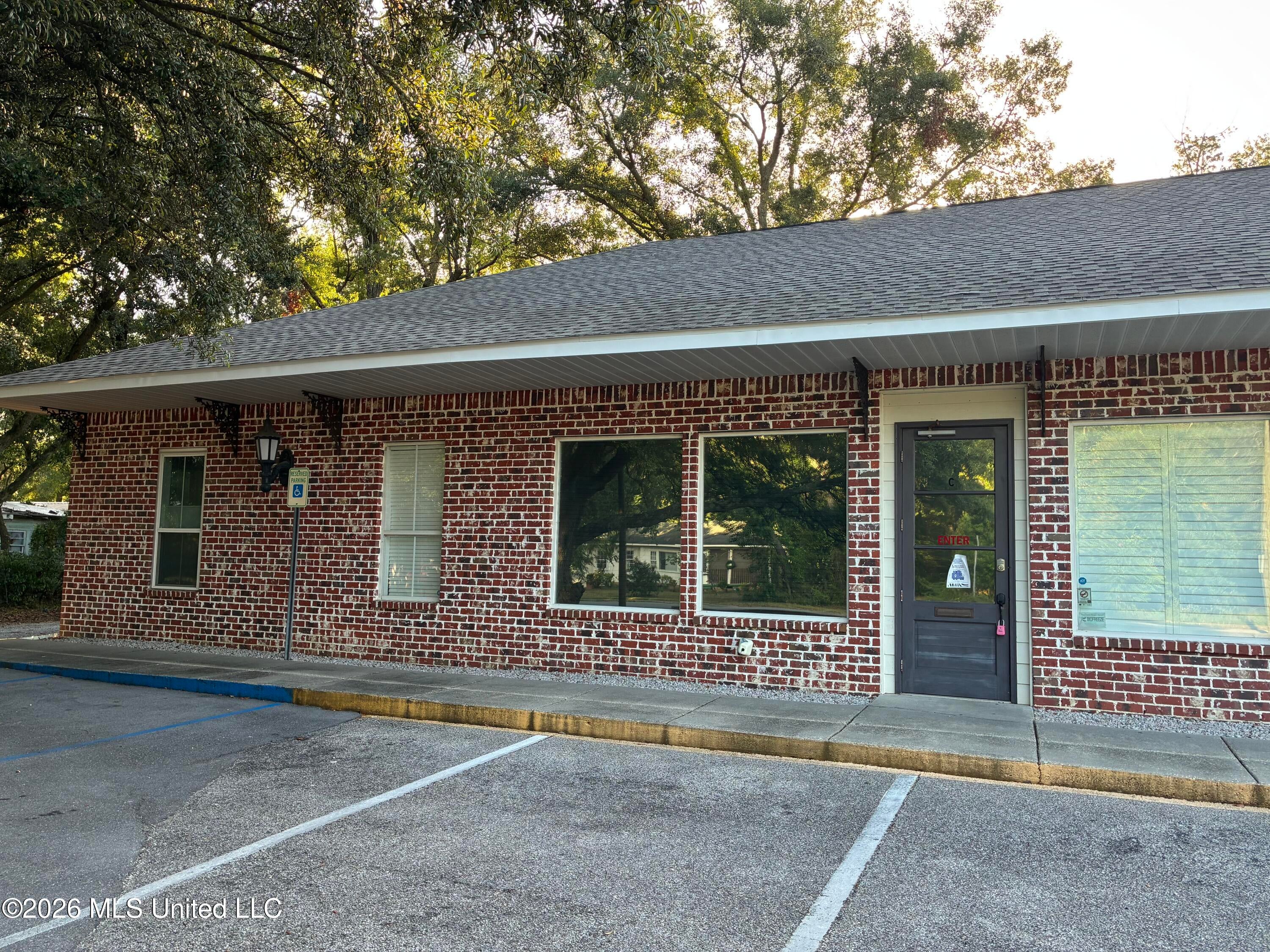 38 Pass Road — photo