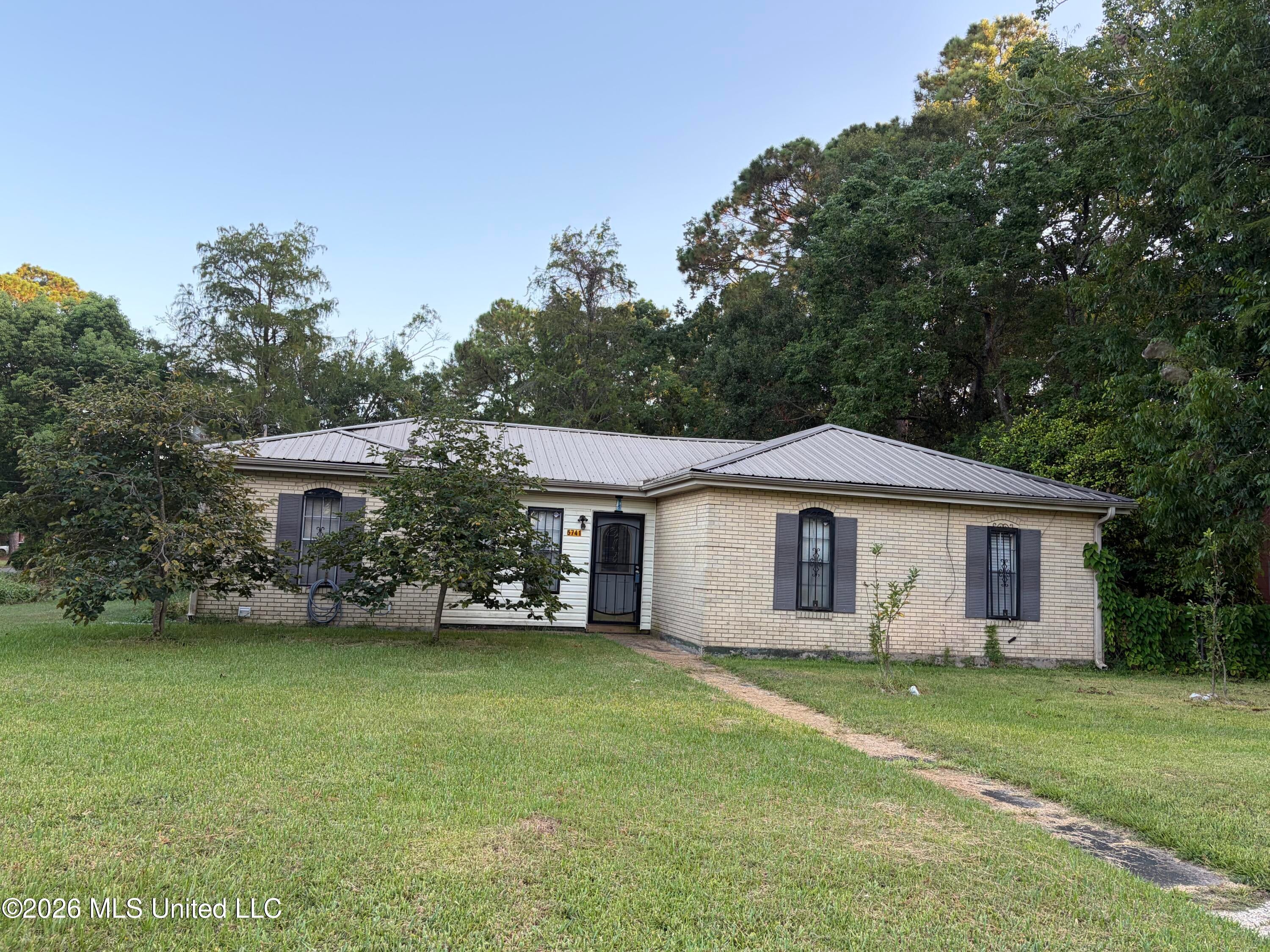 5741 Eastwood Drive — photo