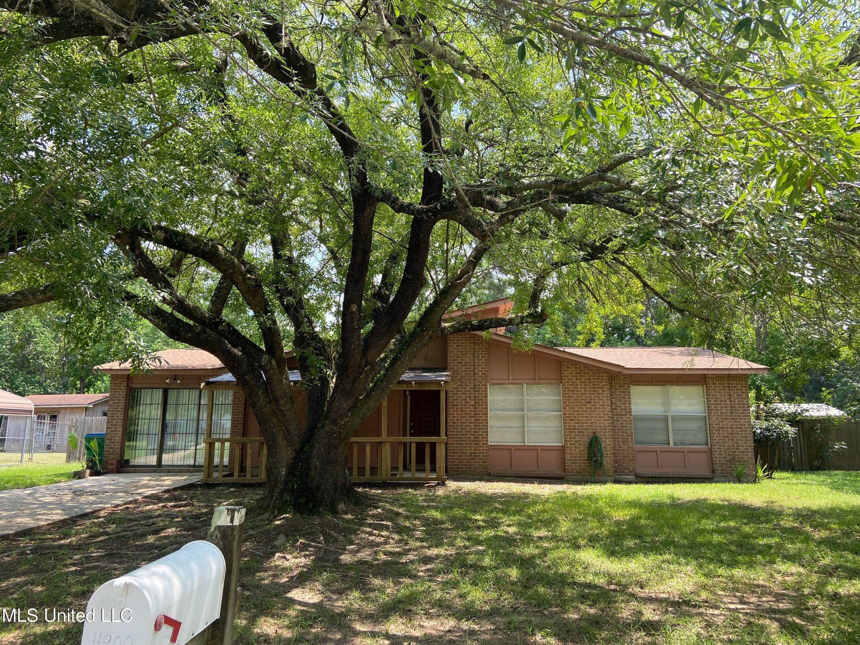 4908 Fairwood Drive — photo