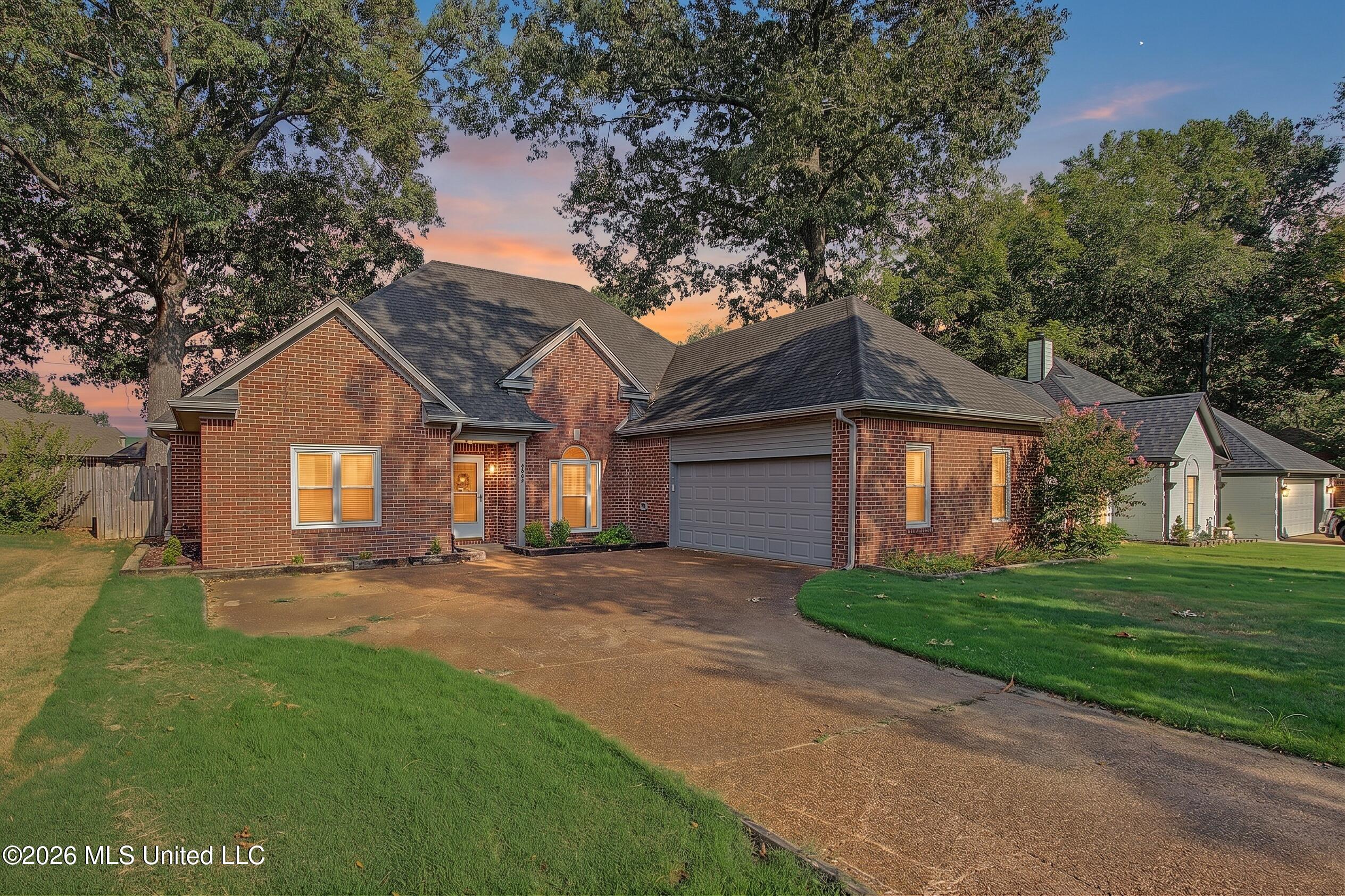 5960 Southridge Drive — photo