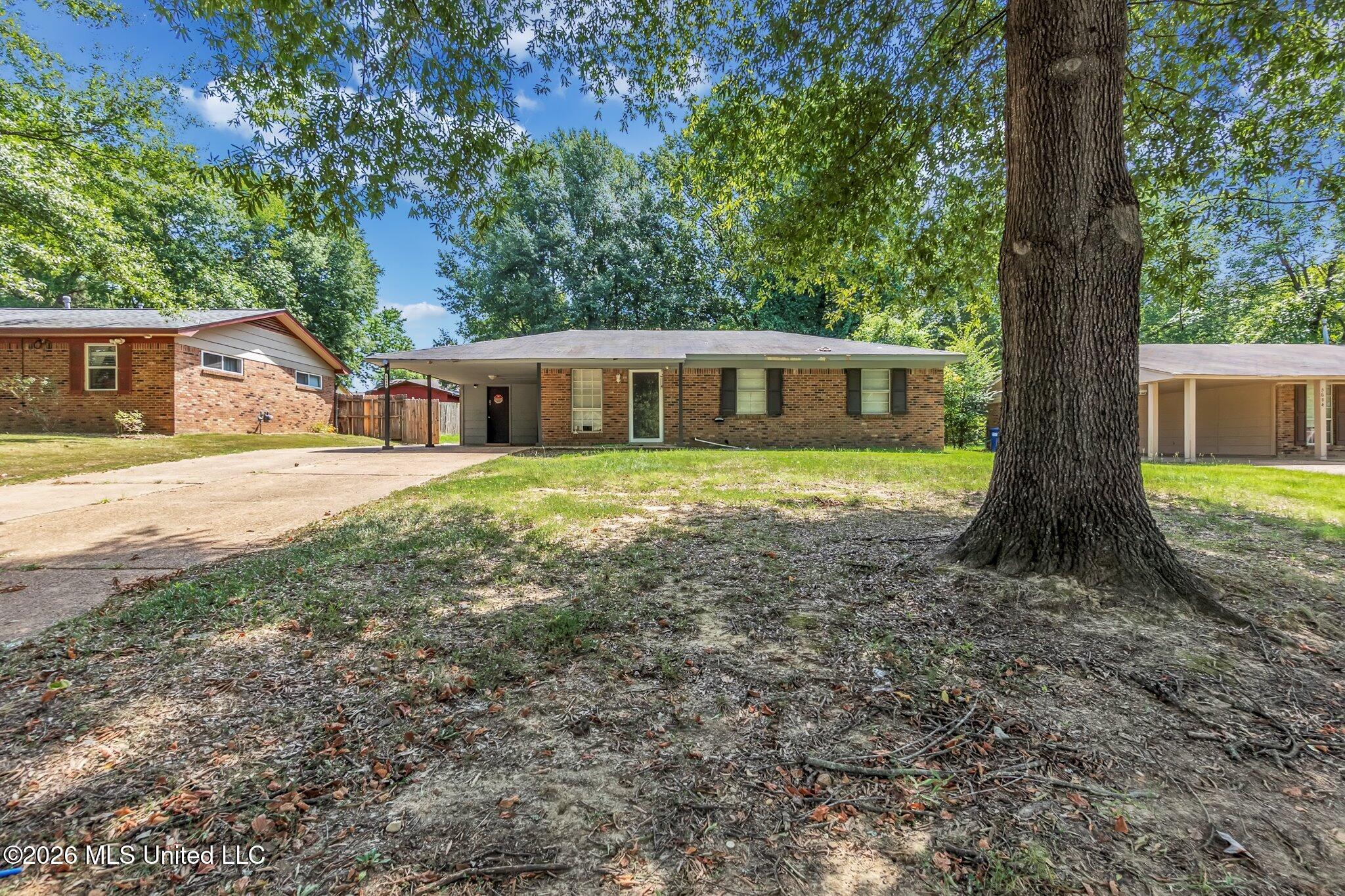 5698 Crestwood Drive — photo