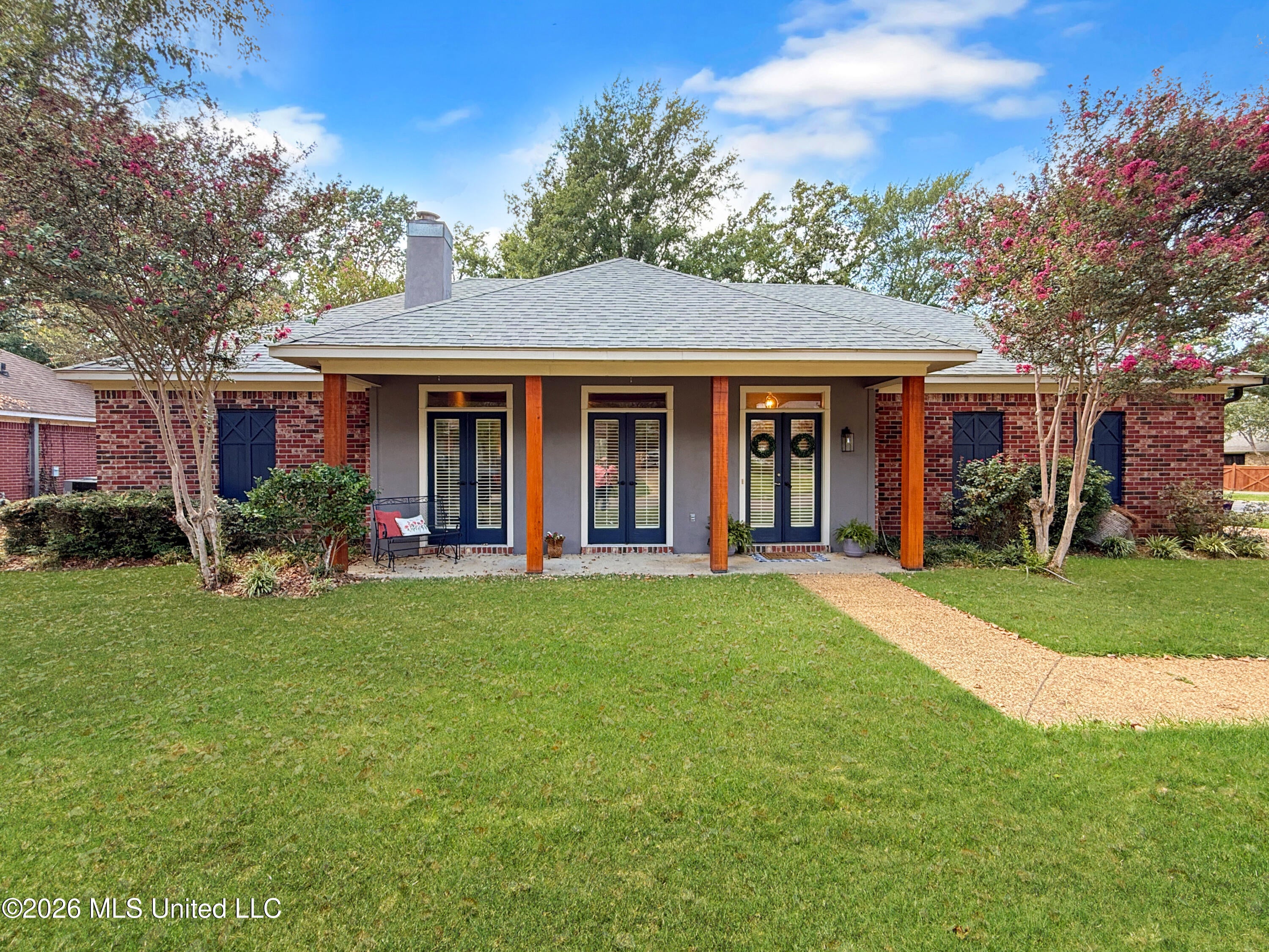 260 Mallard Drive — photo