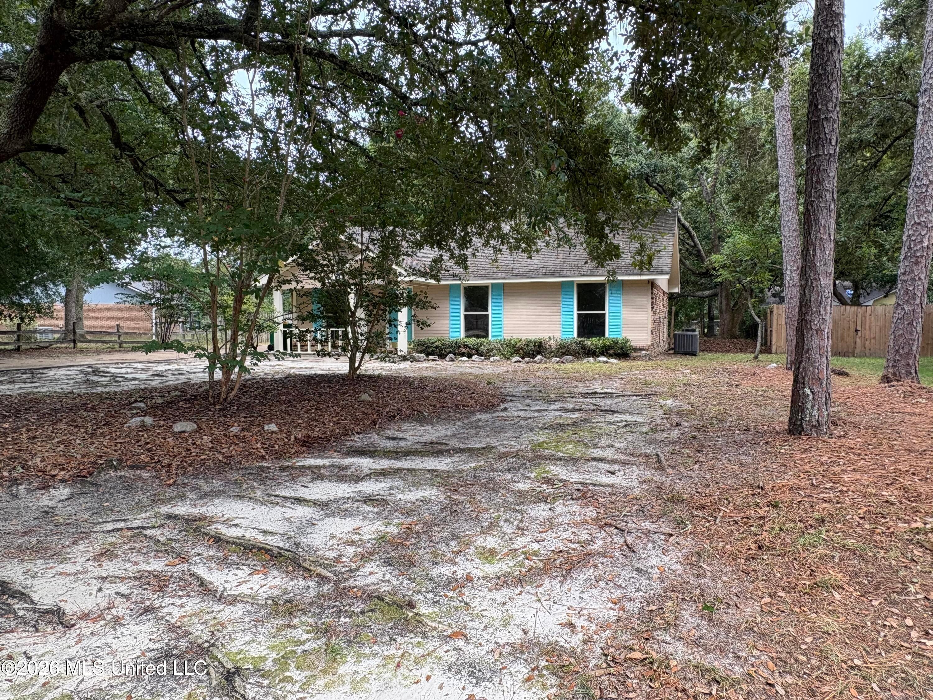 6921 Red Bud Lane — photo