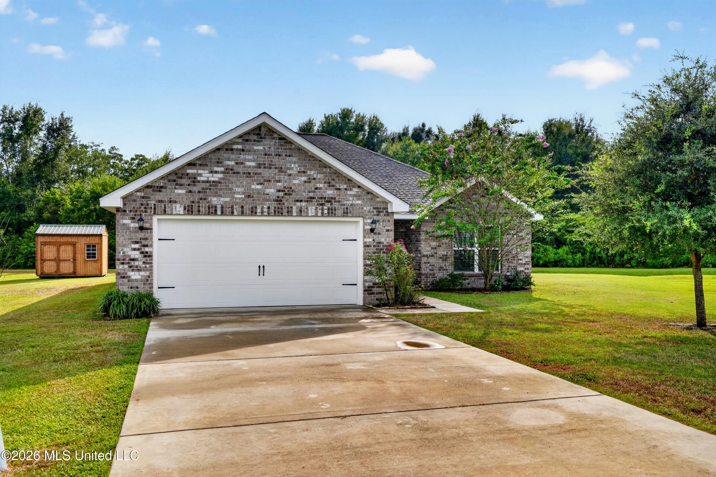 5 Elk Court — photo