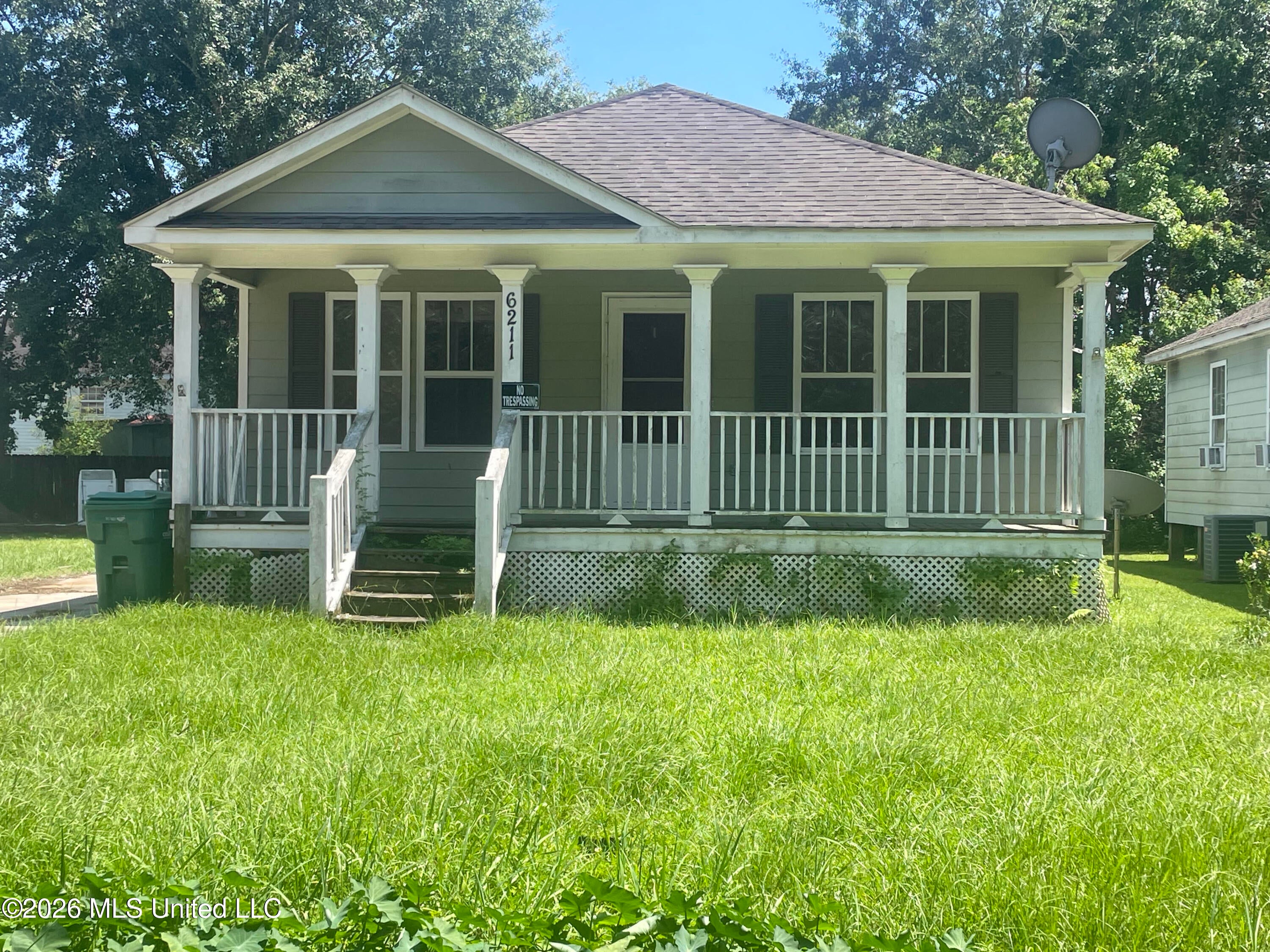 6211 W Forrest Street — photo