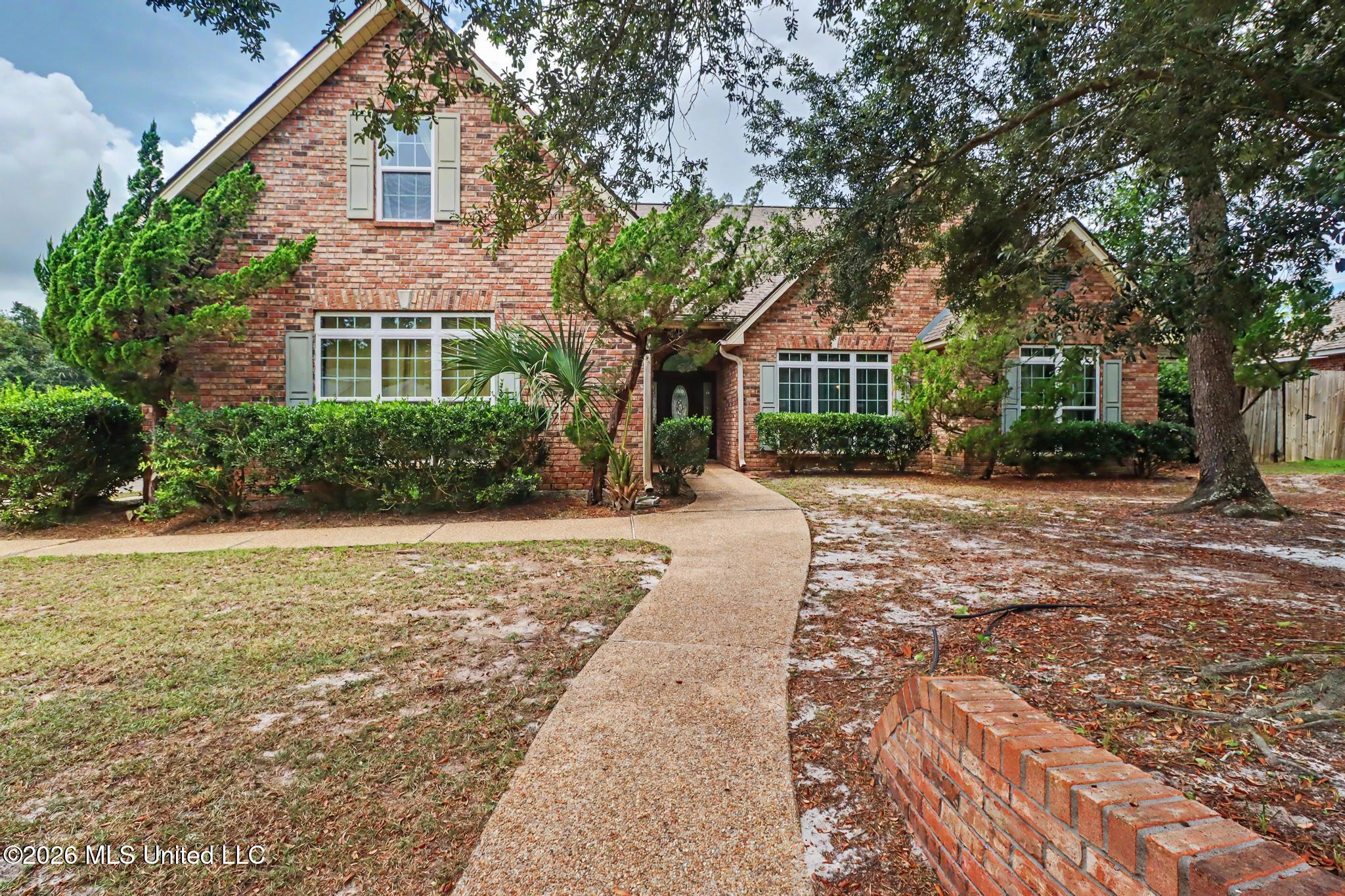 2582 Hampton Lane — photo