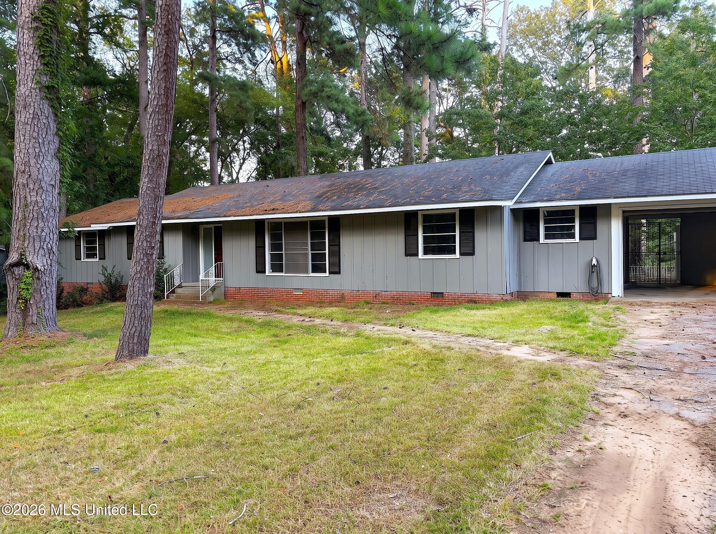 5726 Fernwood Drive — photo
