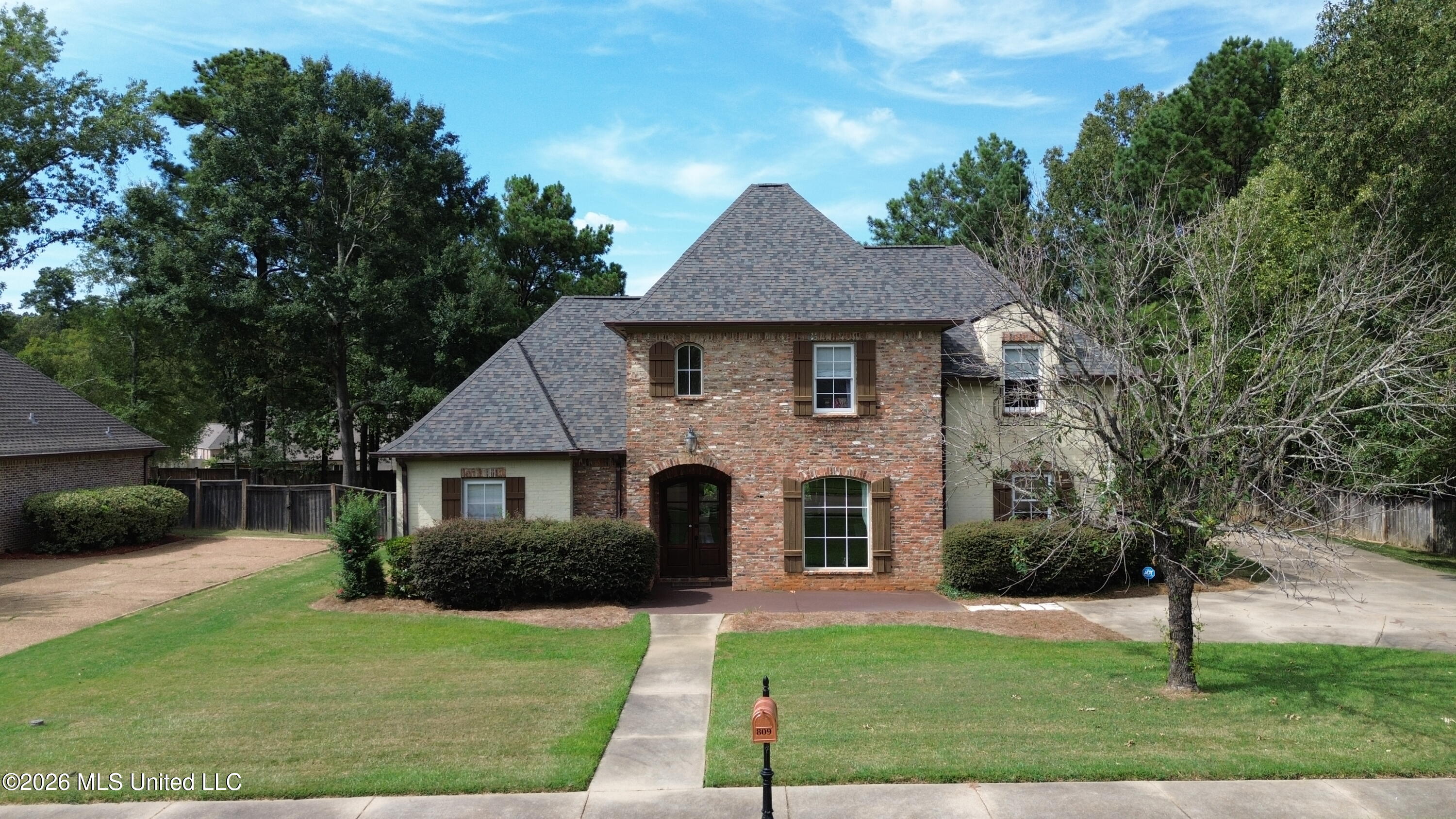 809 Beaumont Drive — photo