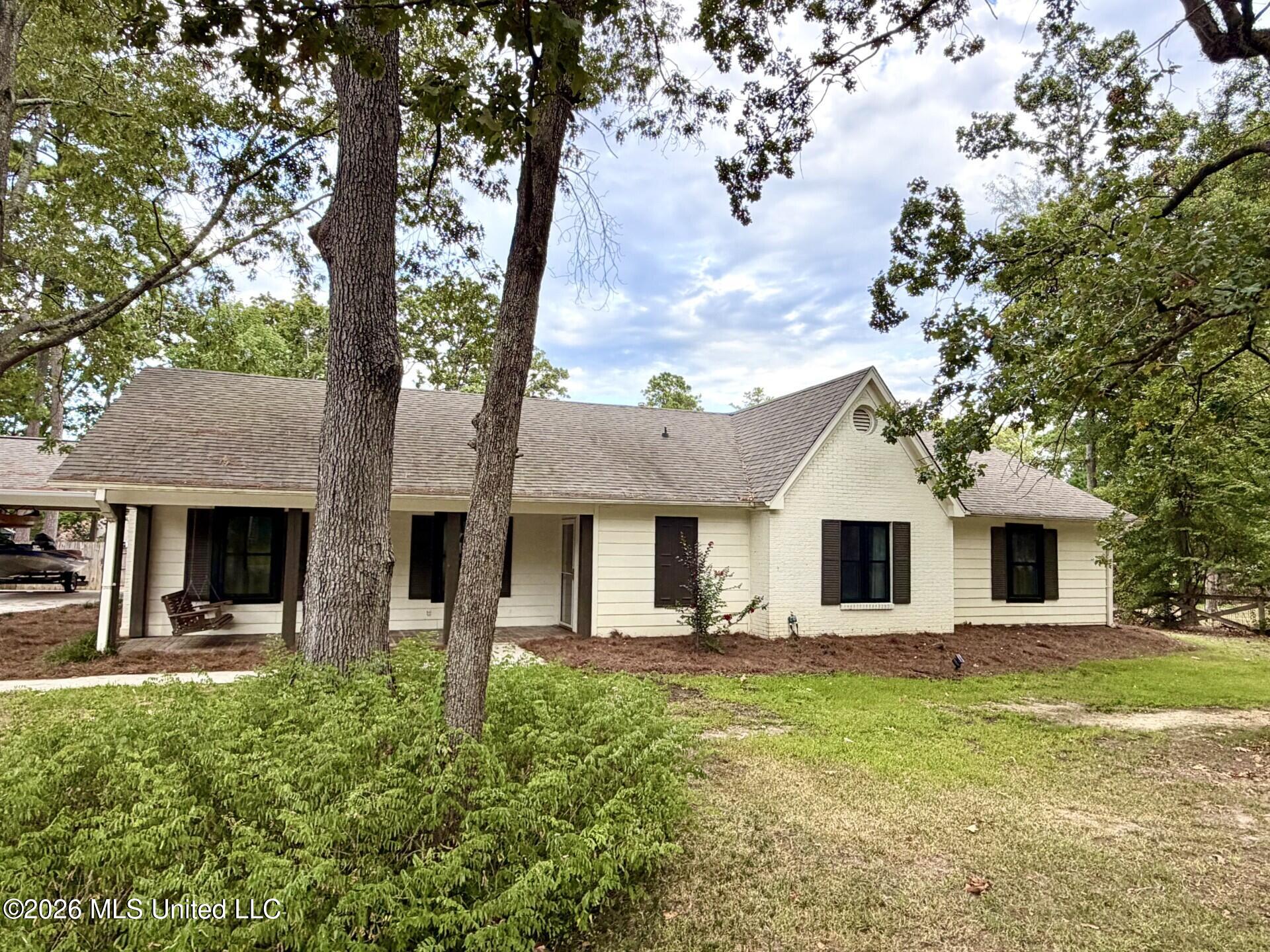 103 Falcon Court — photo