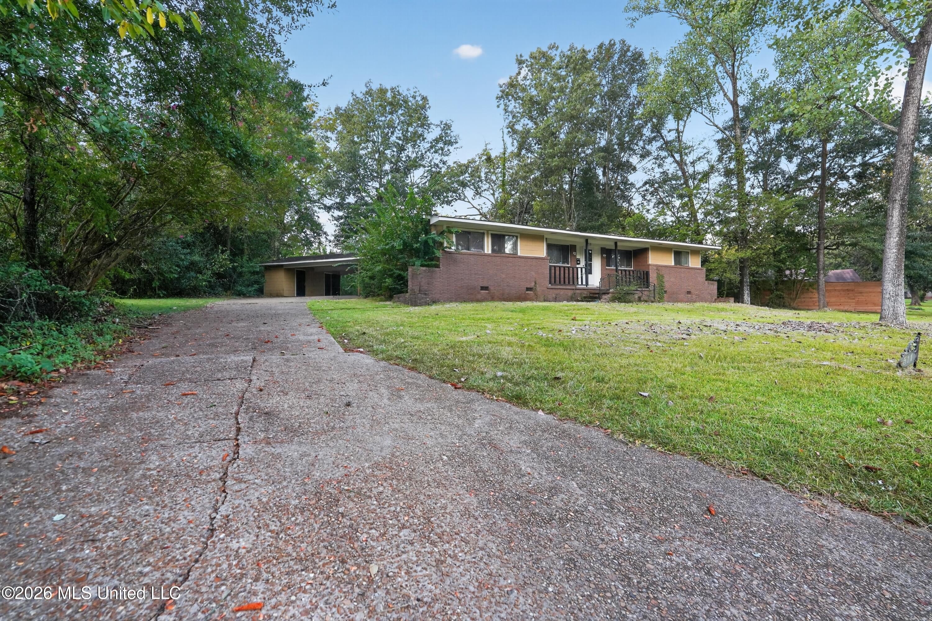 511 Pinecrest Circle — photo