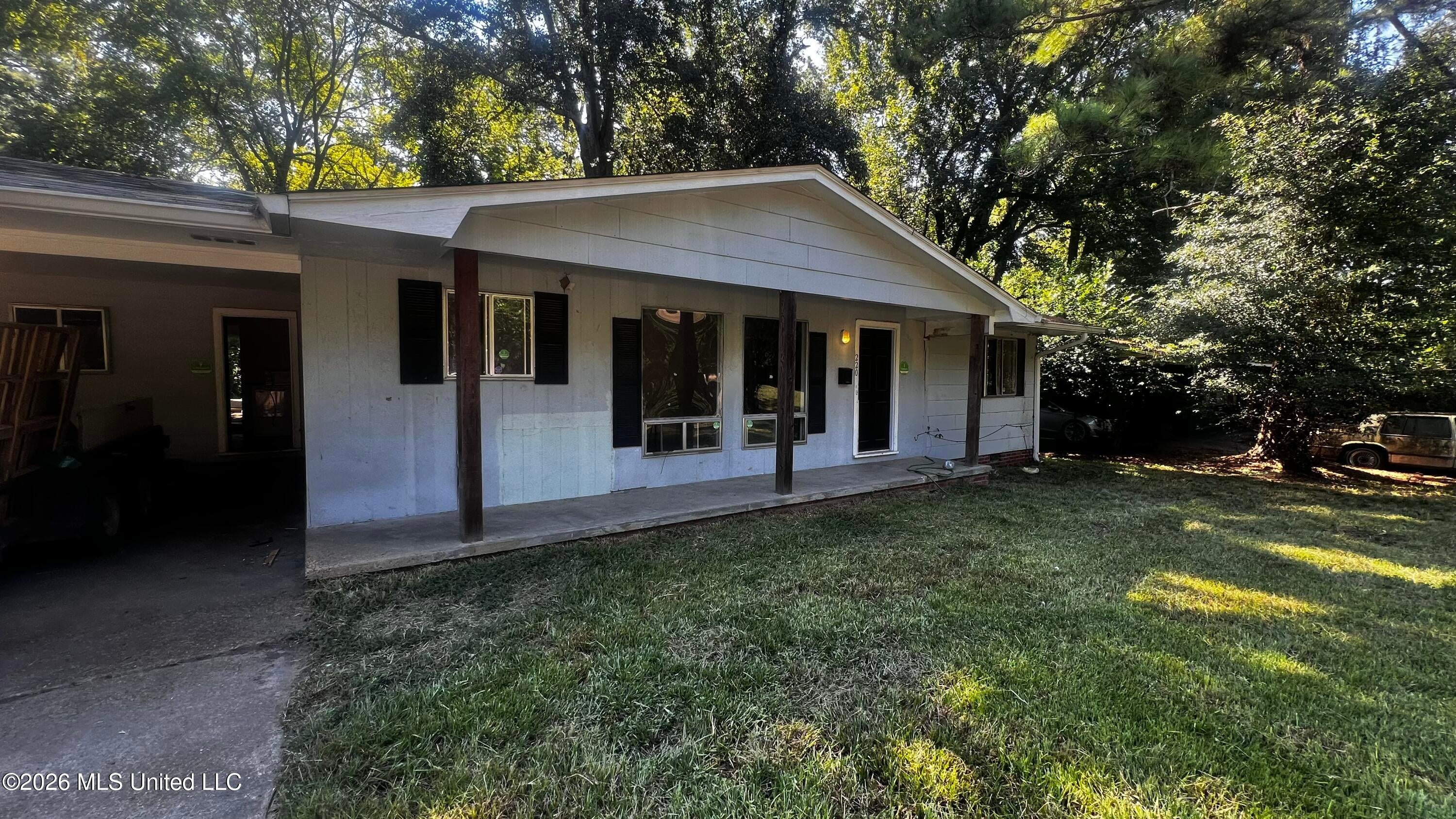 220 Mcdowell Park Circle — photo
