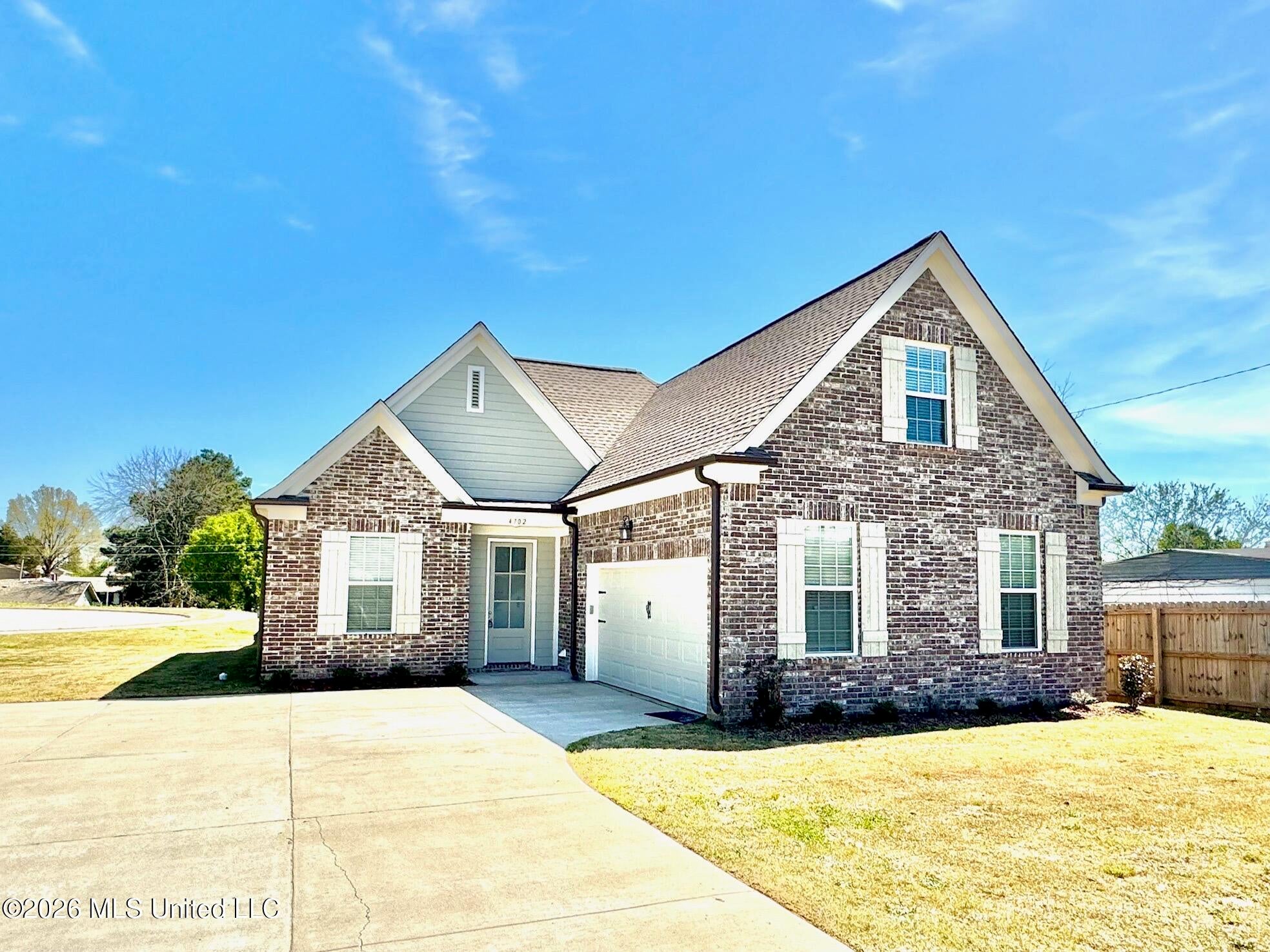 4702 Bayou Court — photo