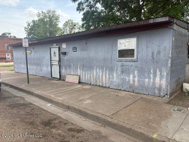 628 Walthall Street — photo