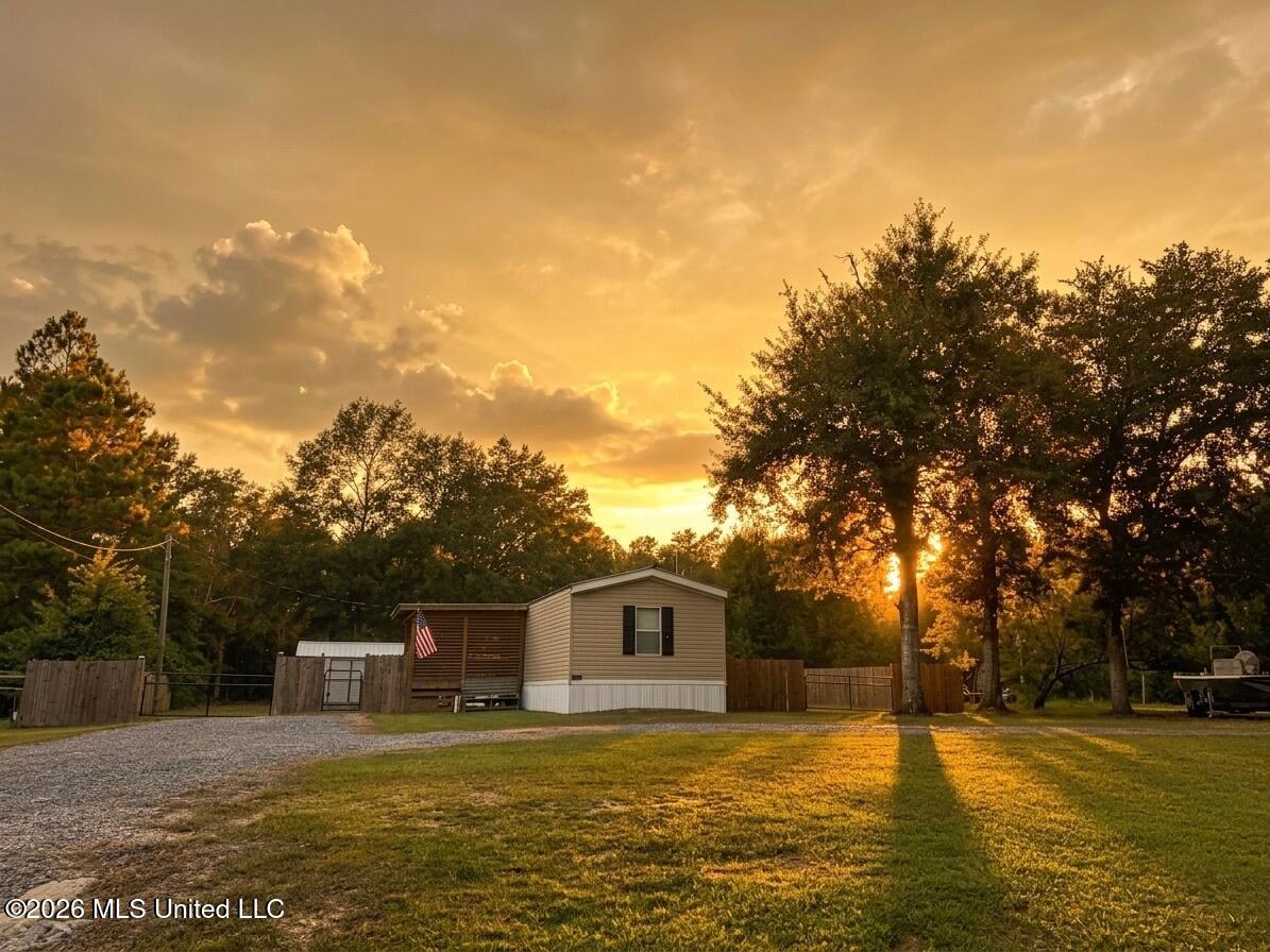 17185 Carnation Street — photo