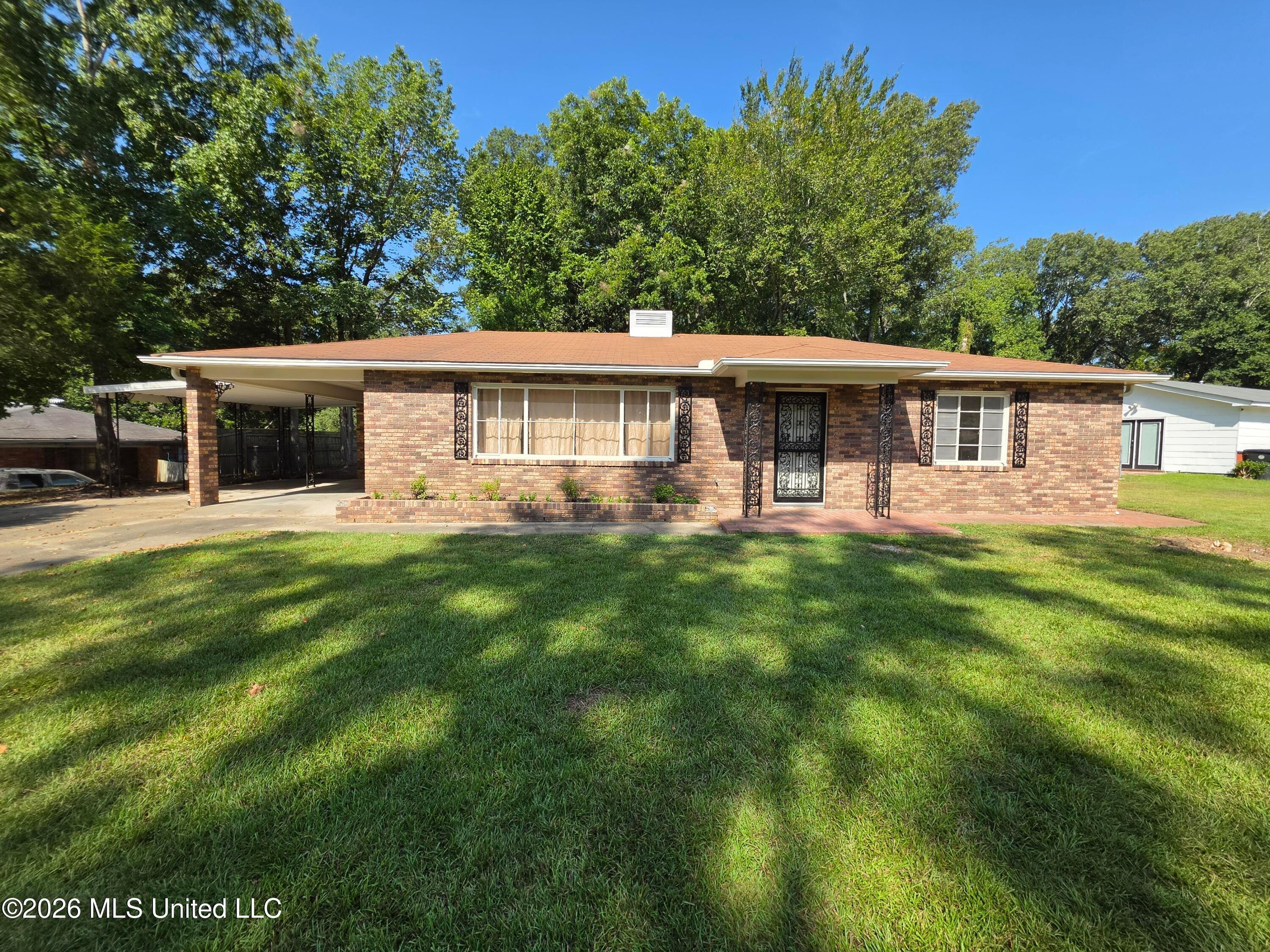 215 Buena Vista Drive — photo