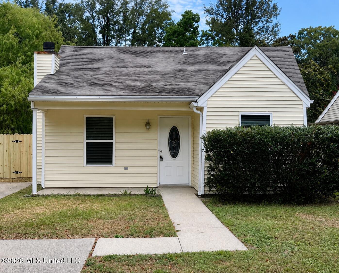 1743 James Buchanan Drive — photo